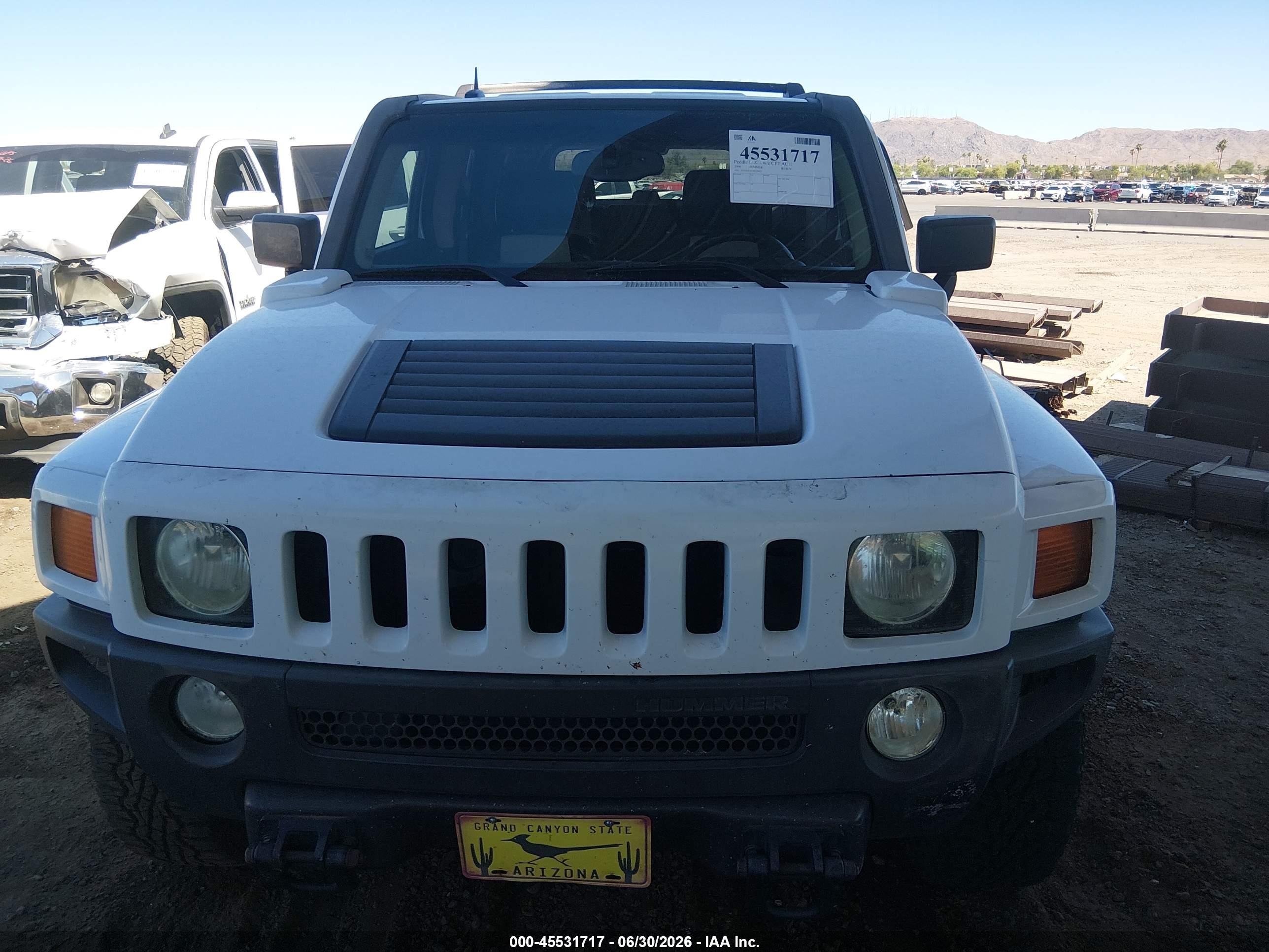 2006 Hummer H3 Suv   White vin: 5GTDN136168129652