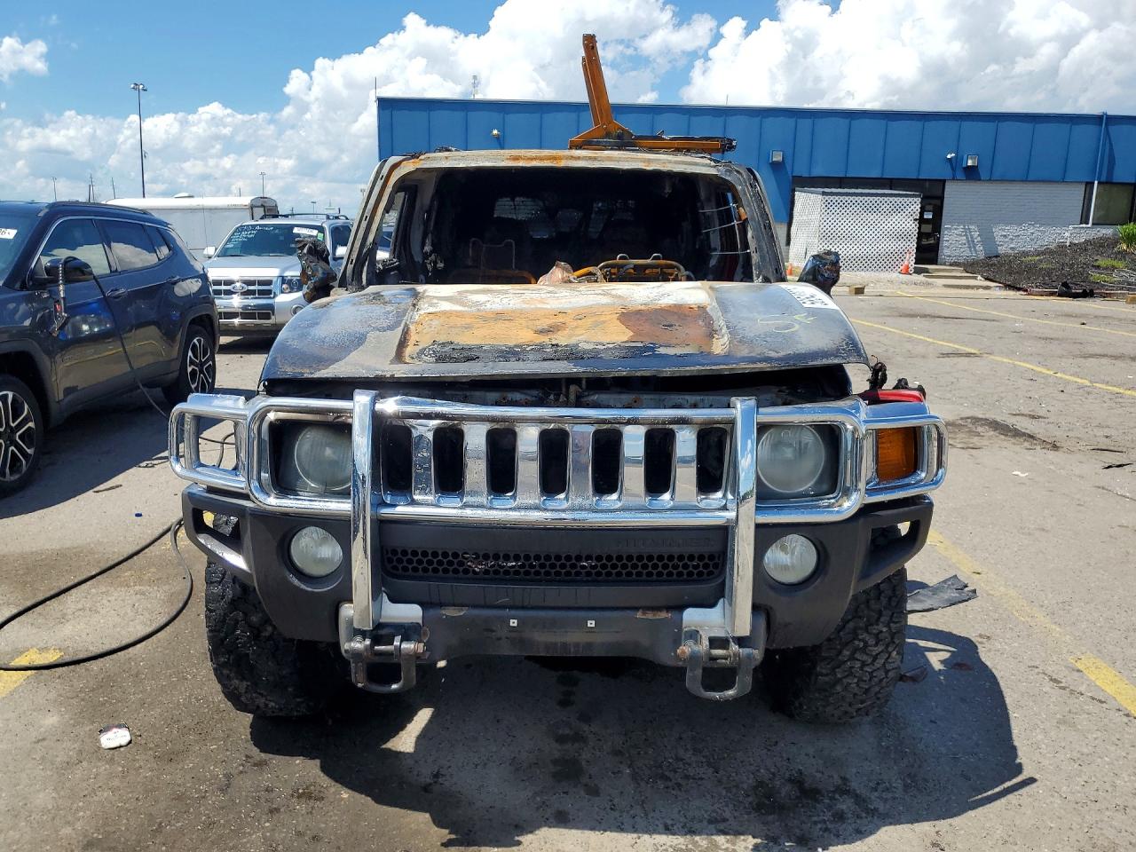 2006 Hummer H3 Red vin: 5GTDN136168239570