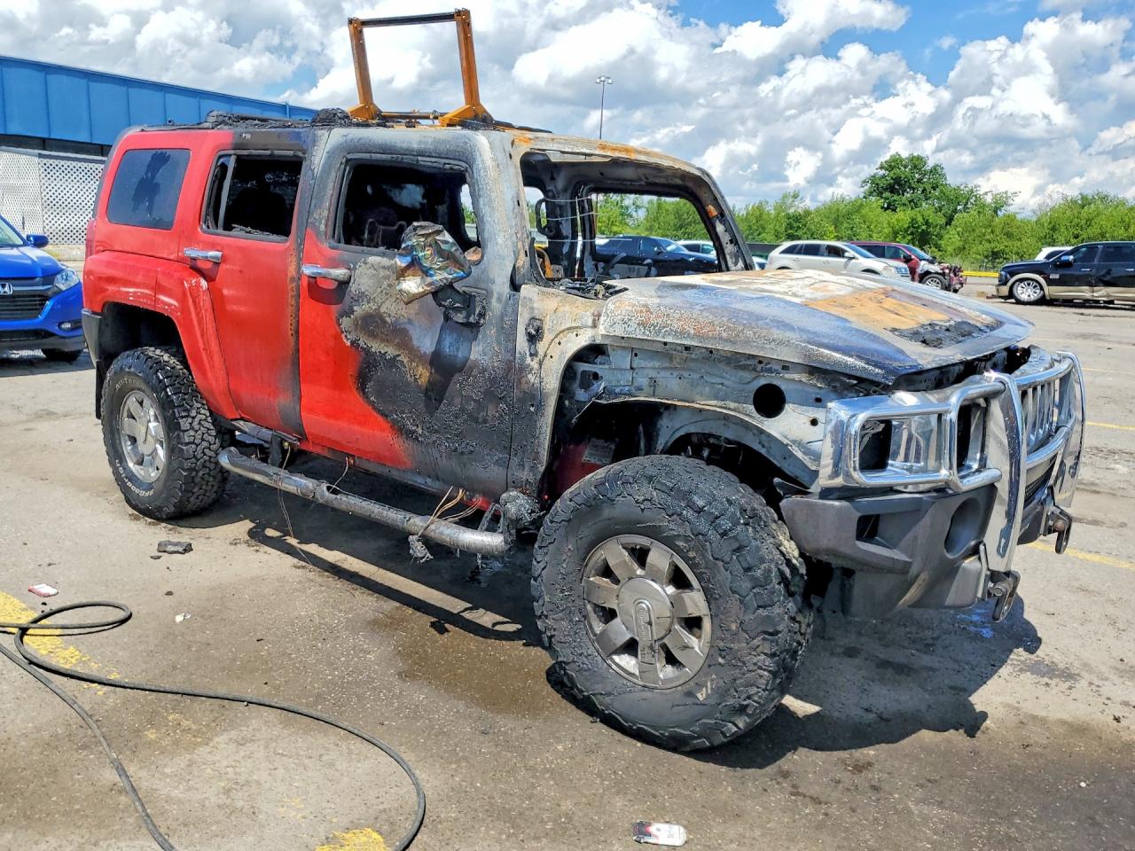 2006 Hummer H3 Red vin: 5GTDN136168239570