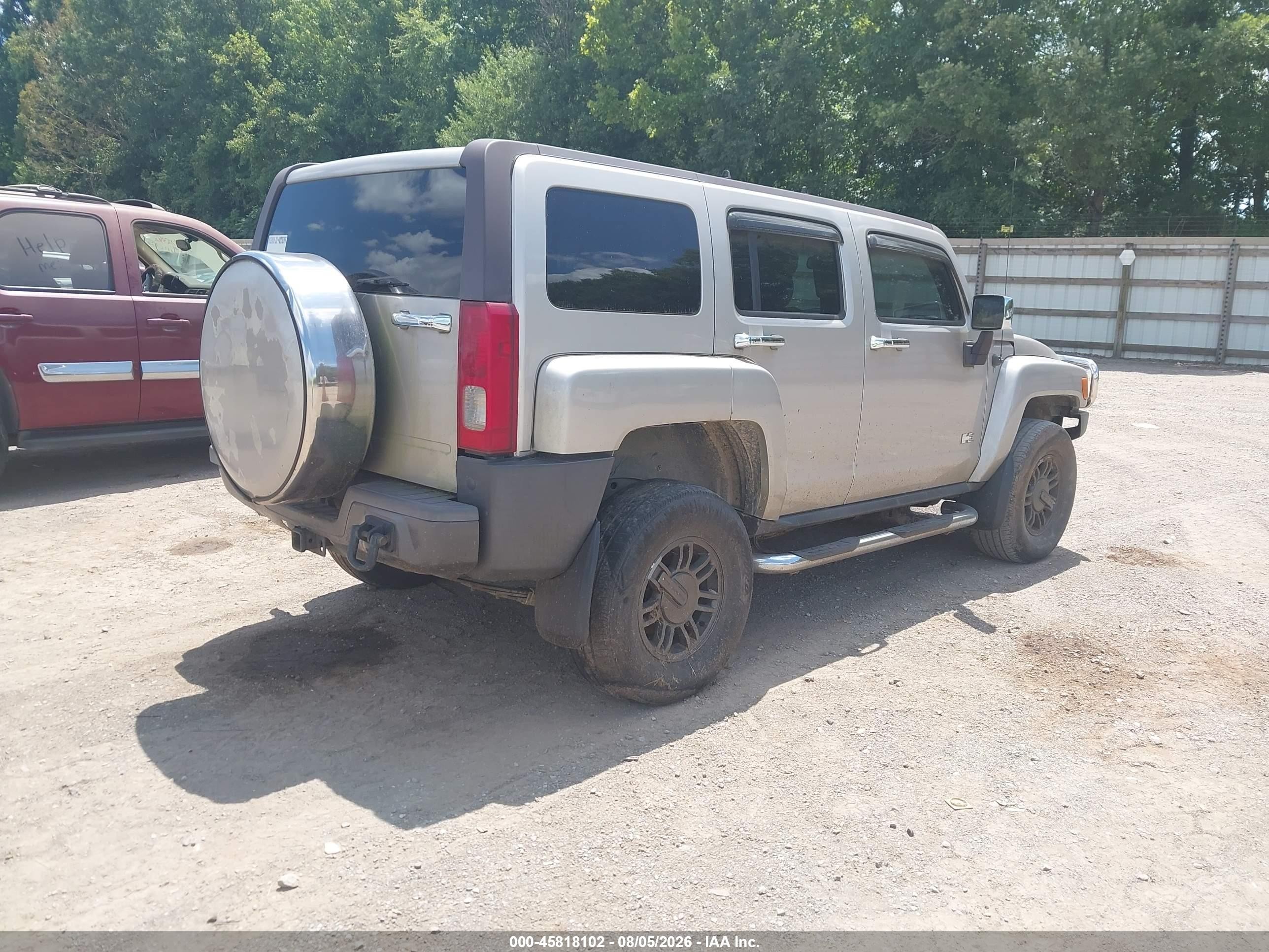 2006 Hummer H3   Silver vin: 5GTDN136268250576