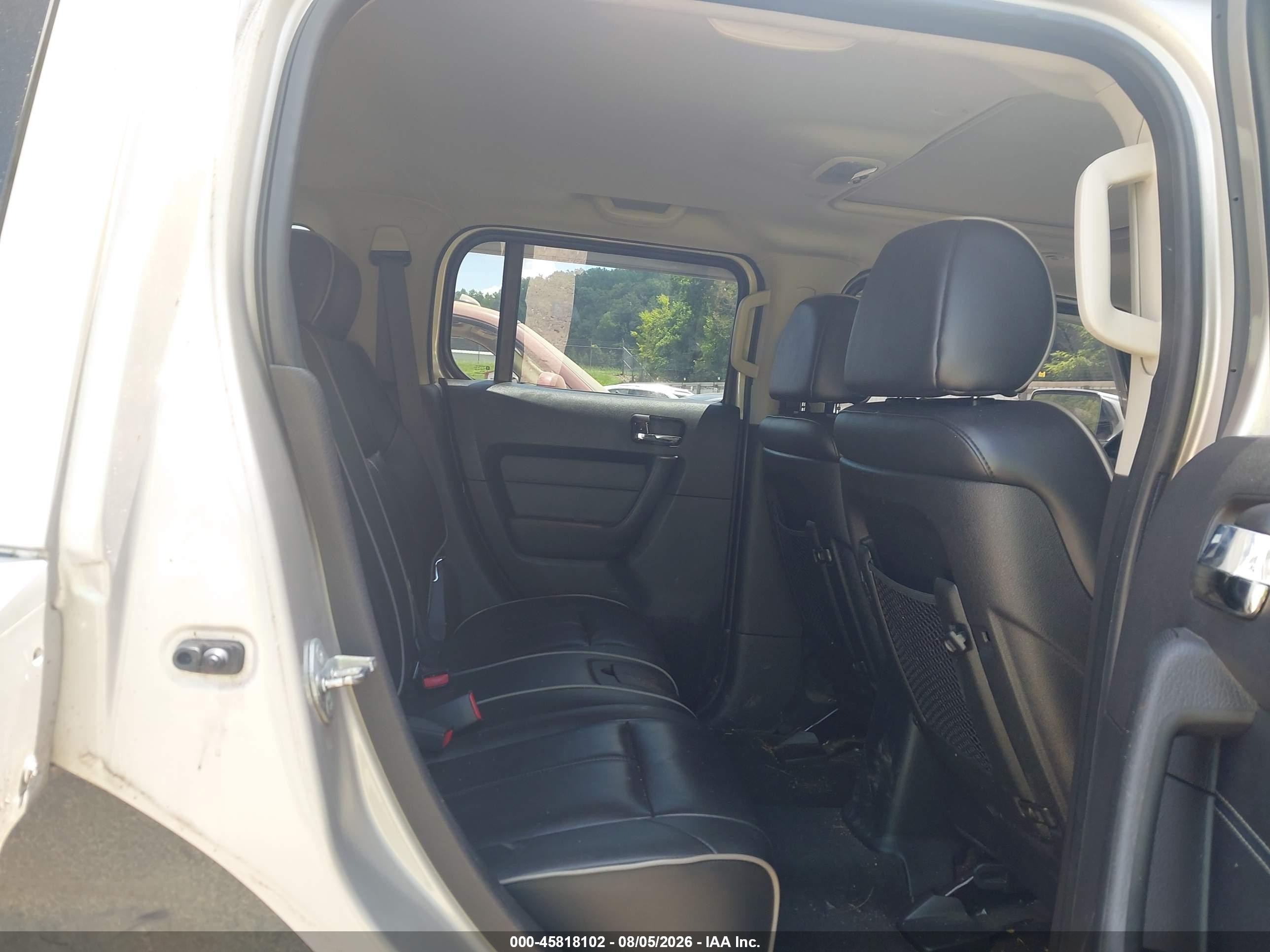 2006 Hummer H3   Silver vin: 5GTDN136268250576