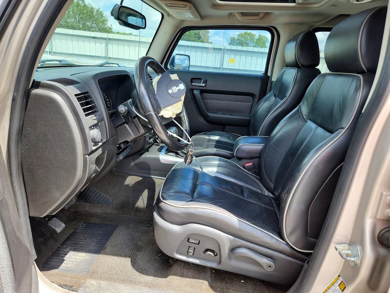 2006 Hummer H3 Beige vin: 5GTDN136368105613