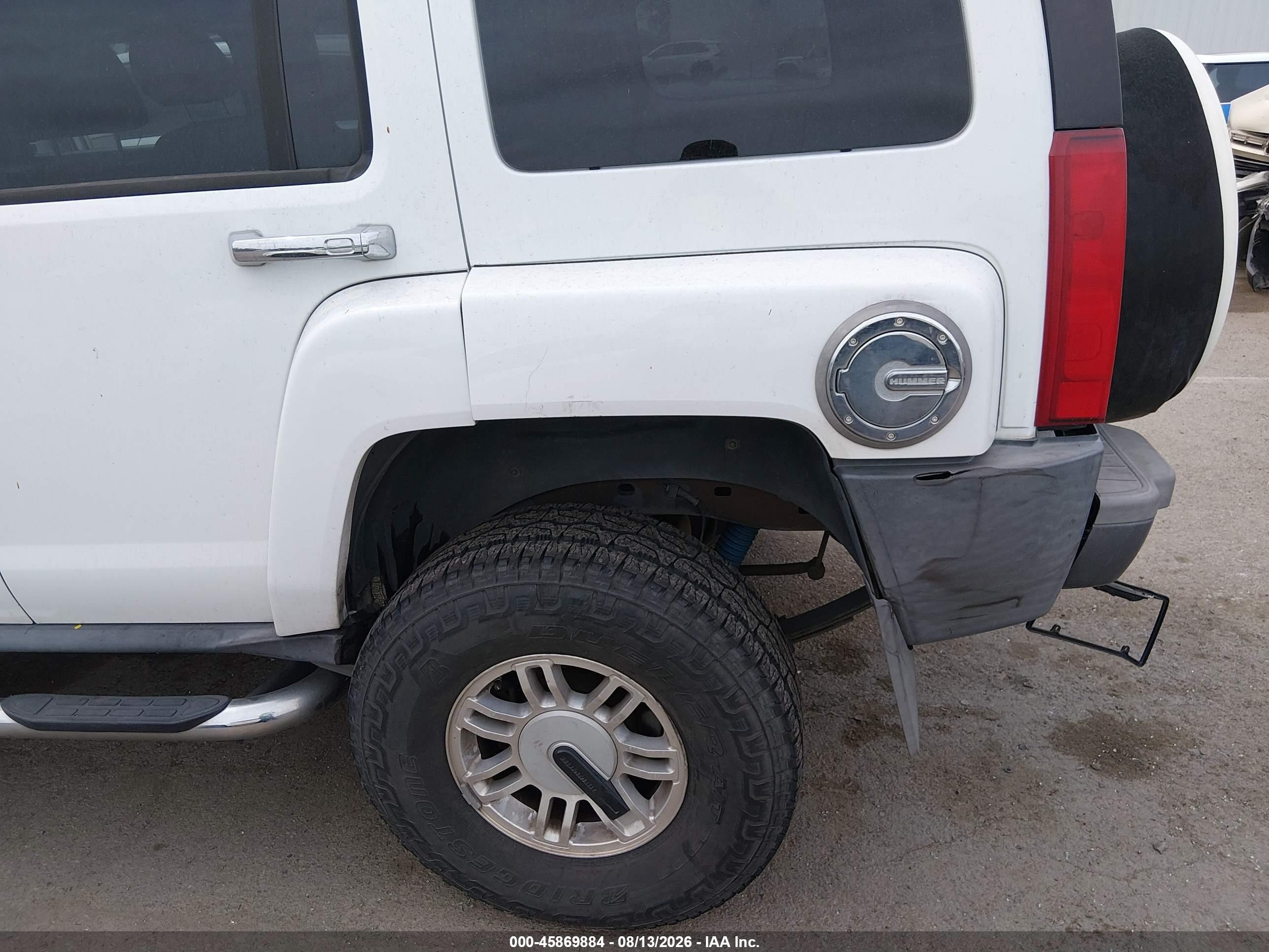 2006 Hummer H3   White vin: 5GTDN136368127188