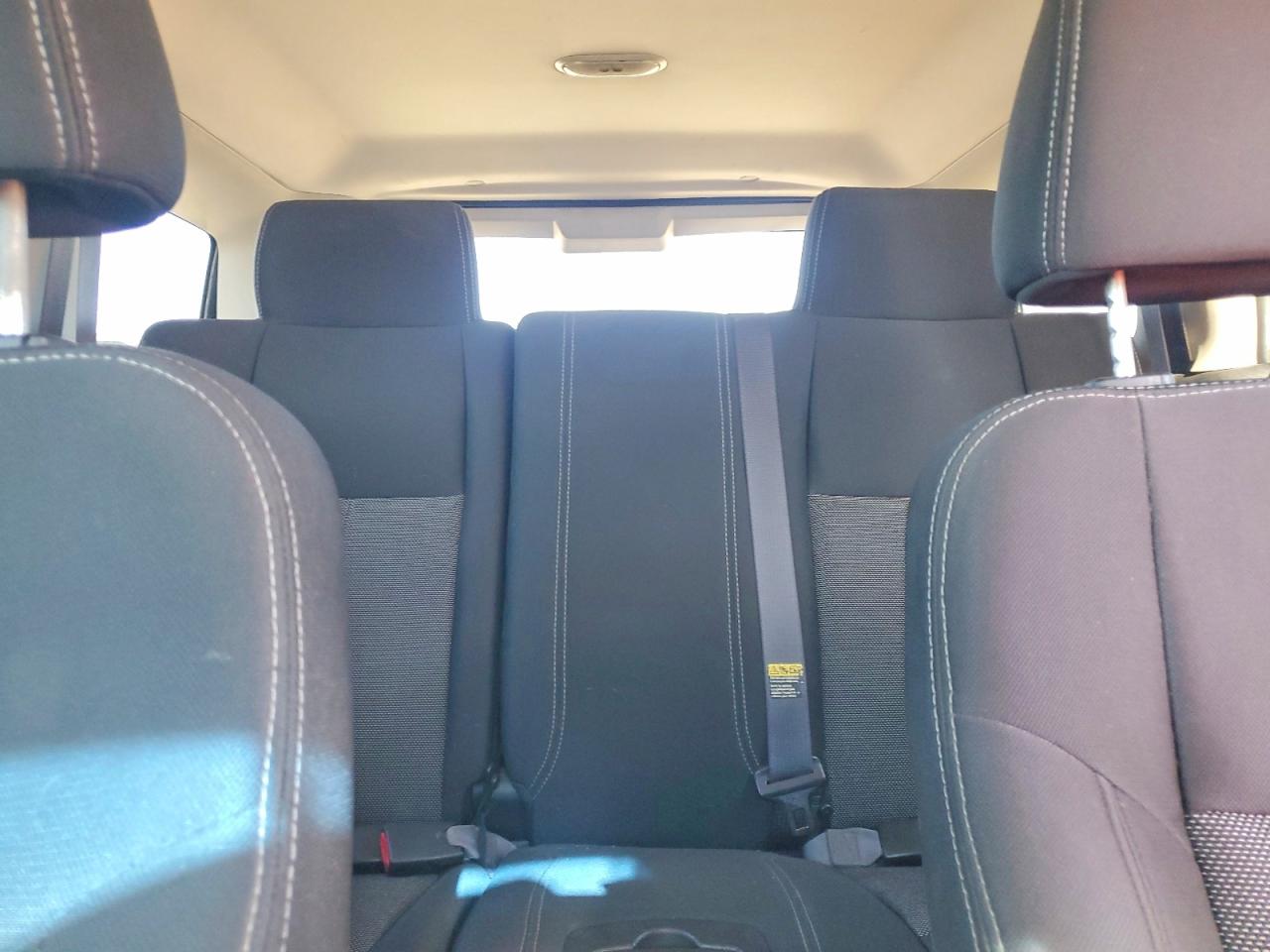 2006 Hummer H3 Silver vin: 5GTDN136468103028