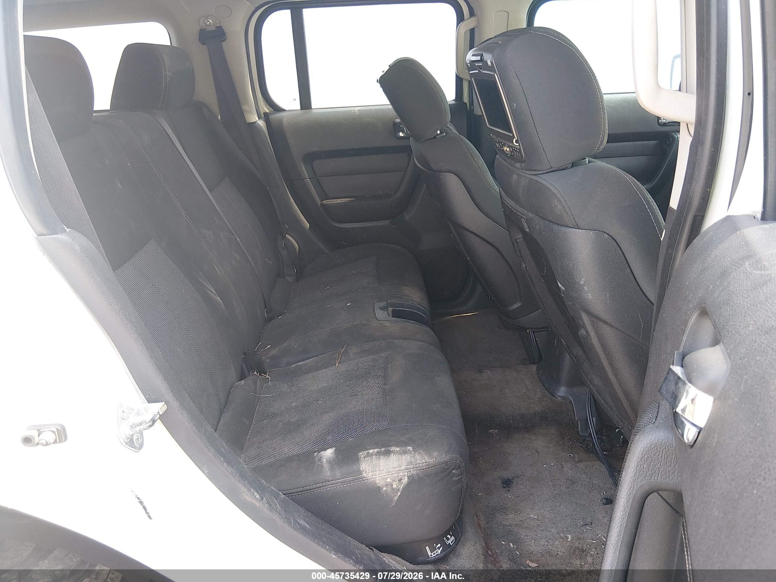 2006 Hummer H3 Suv   White vin: 5GTDN136468180918