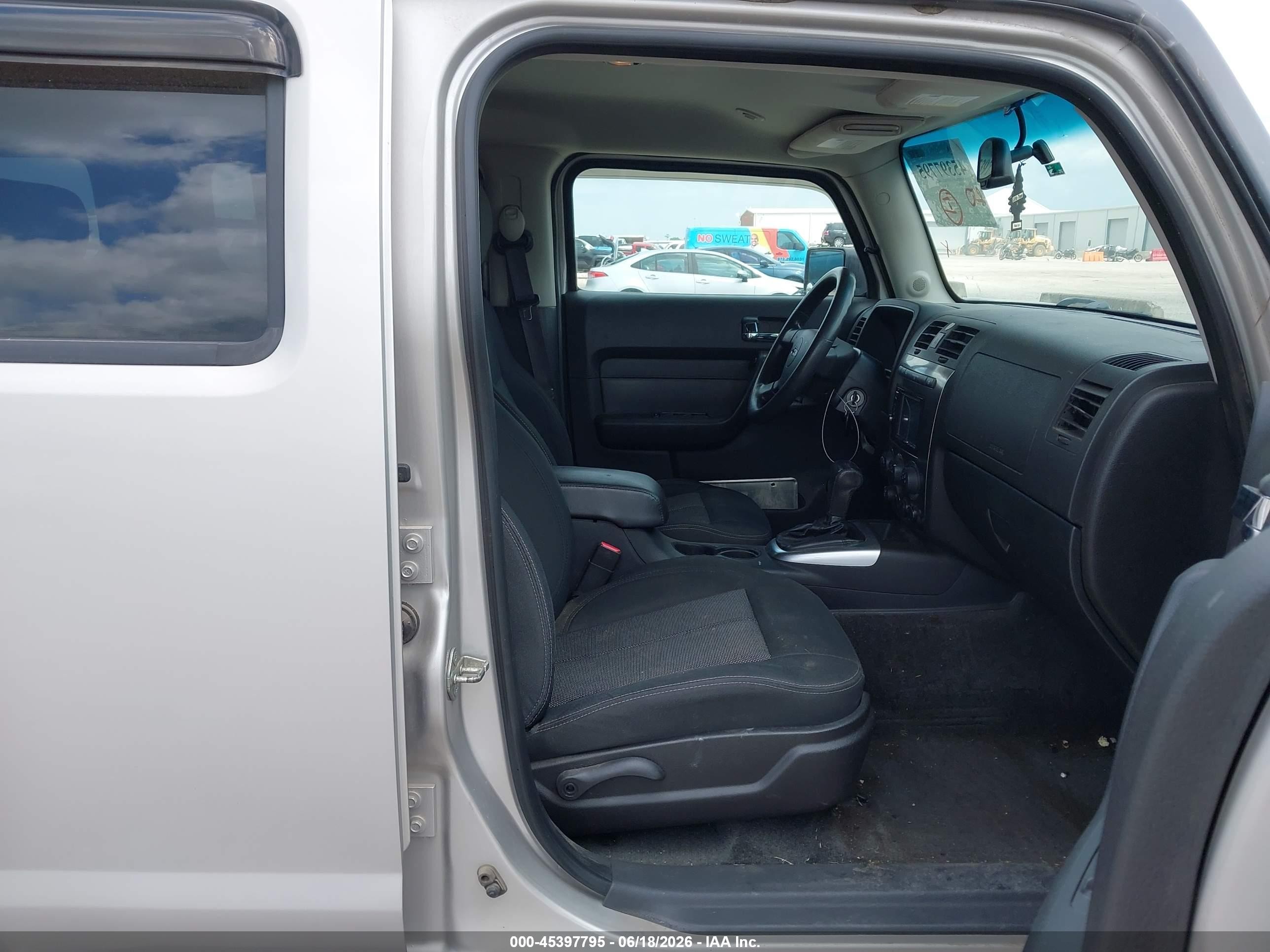 2006 Hummer H3 Suv   Silver vin: 5GTDN136468297303