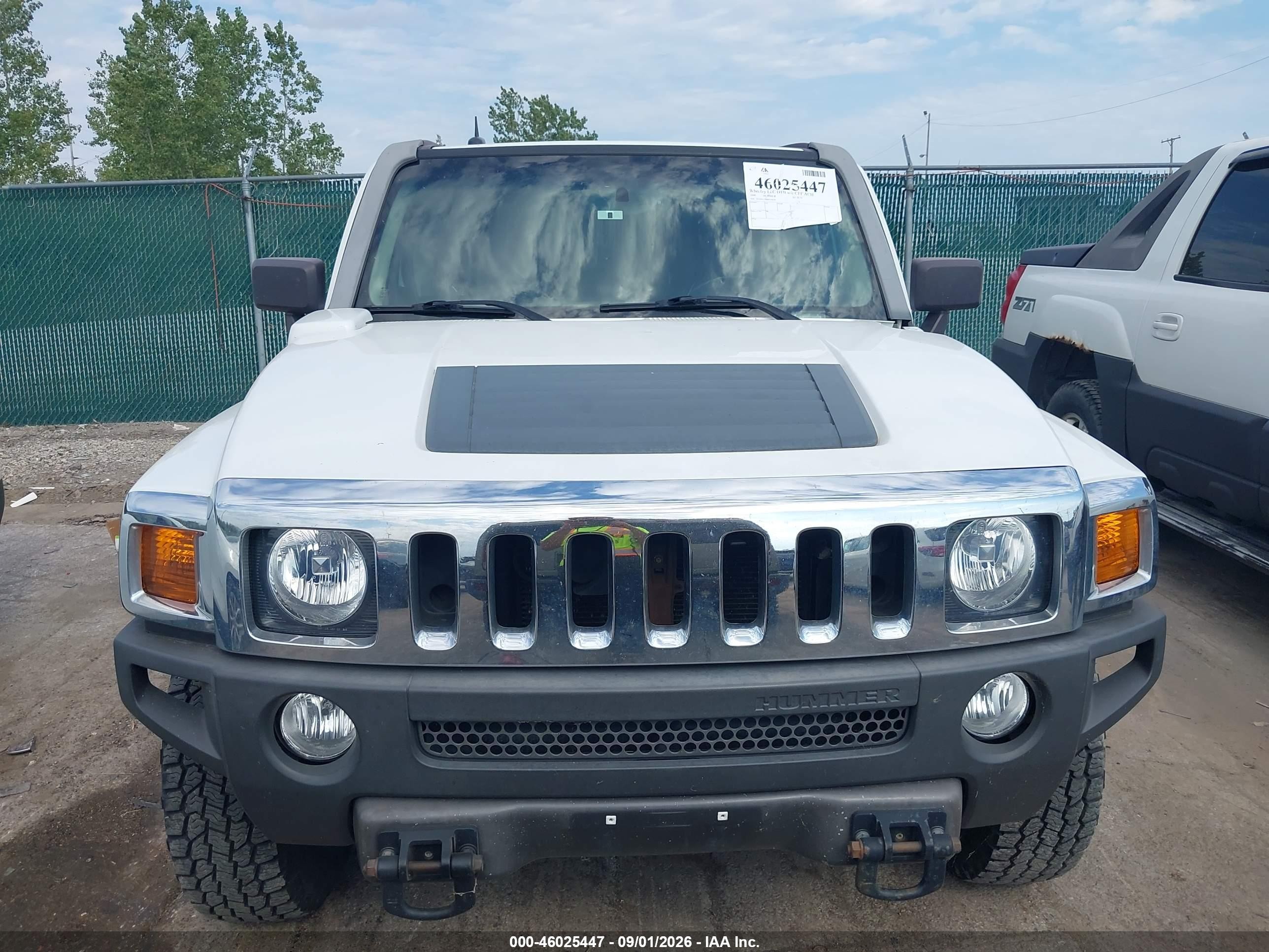 2006 Hummer H3 Suv   White vin: 5GTDN136468324659