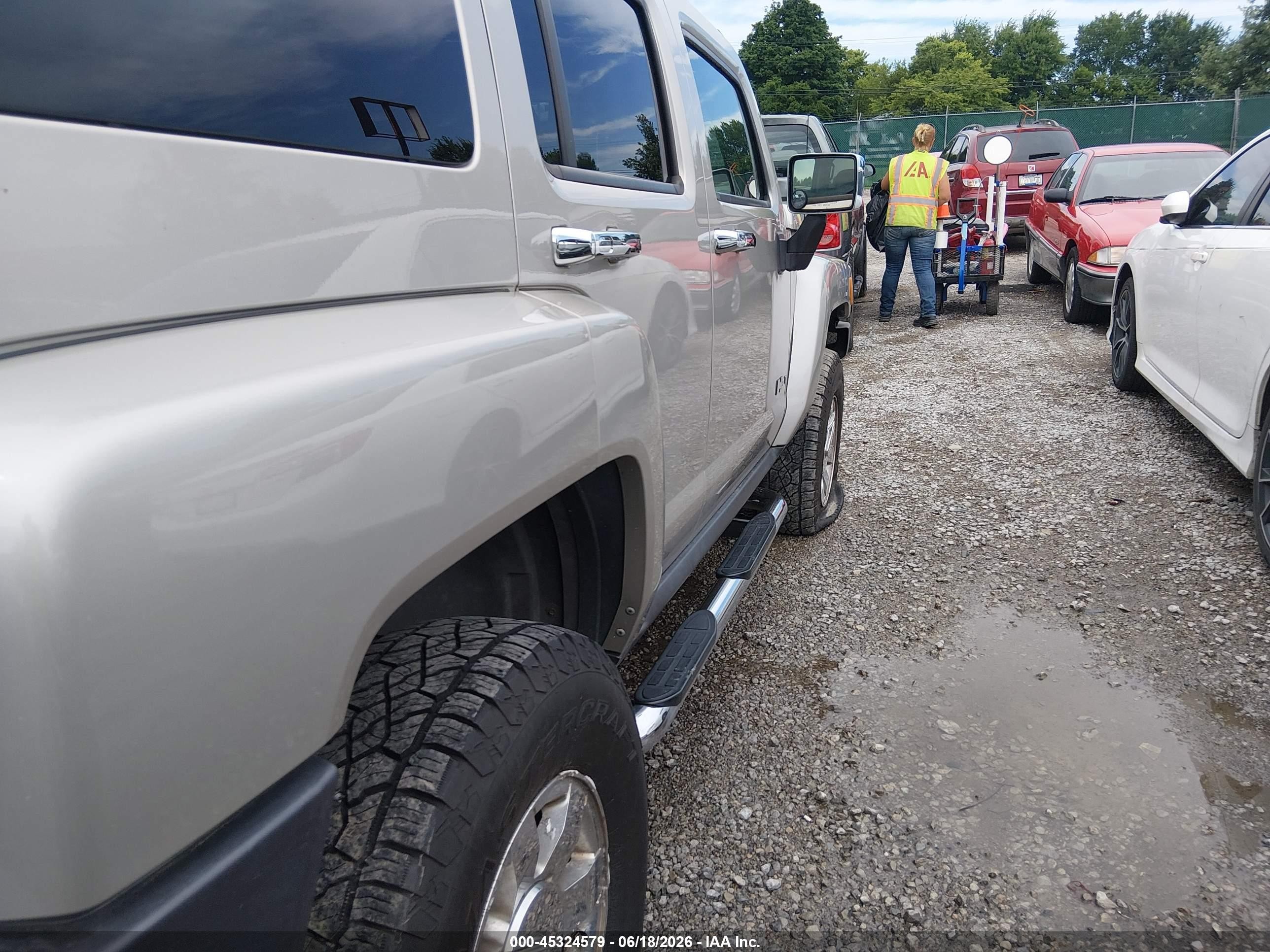 2006 Hummer H3 Suv   Tan vin: 5GTDN136568108285