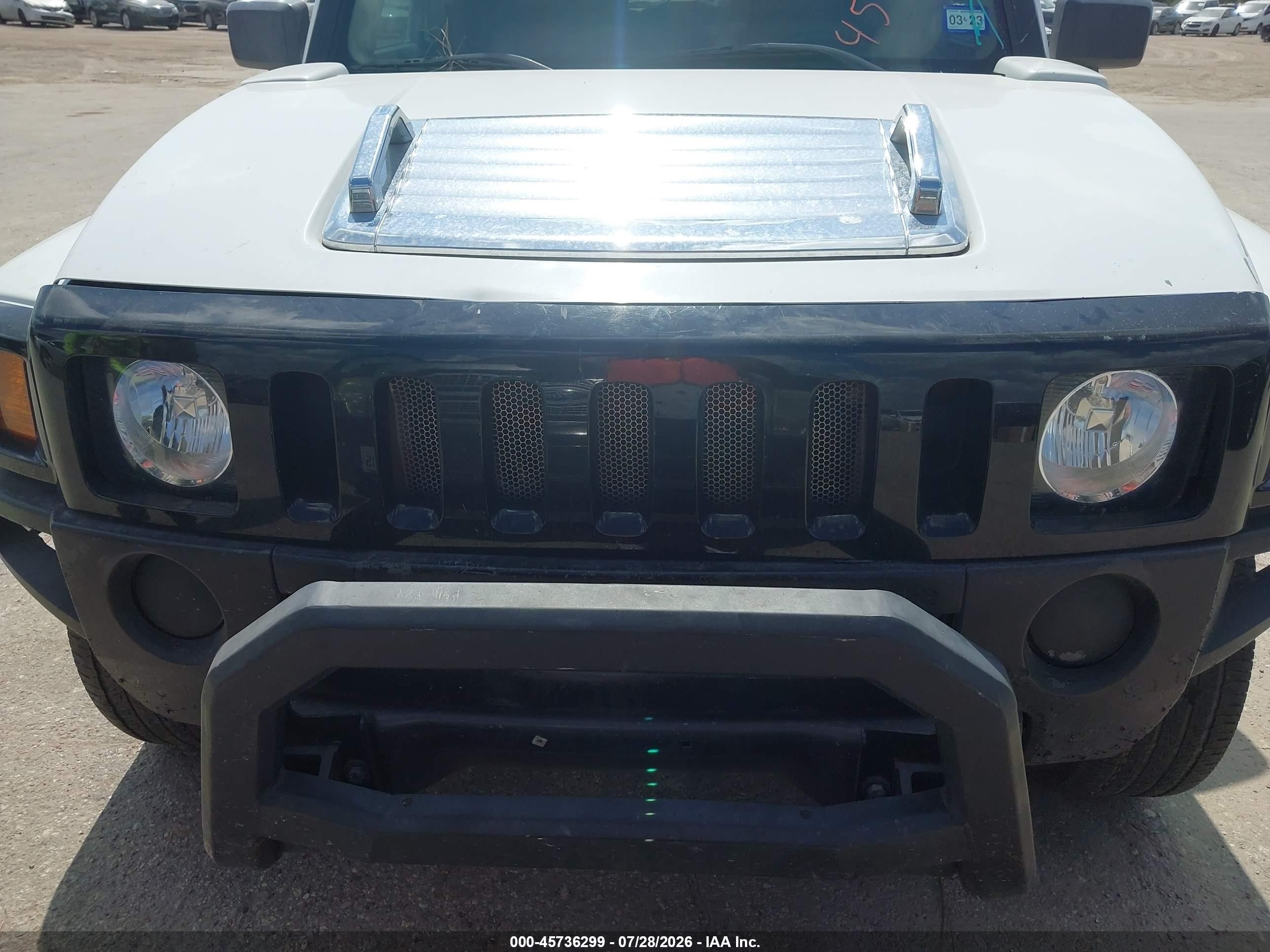 2006 Hummer H3 Suv   White vin: 5GTDN136568153937
