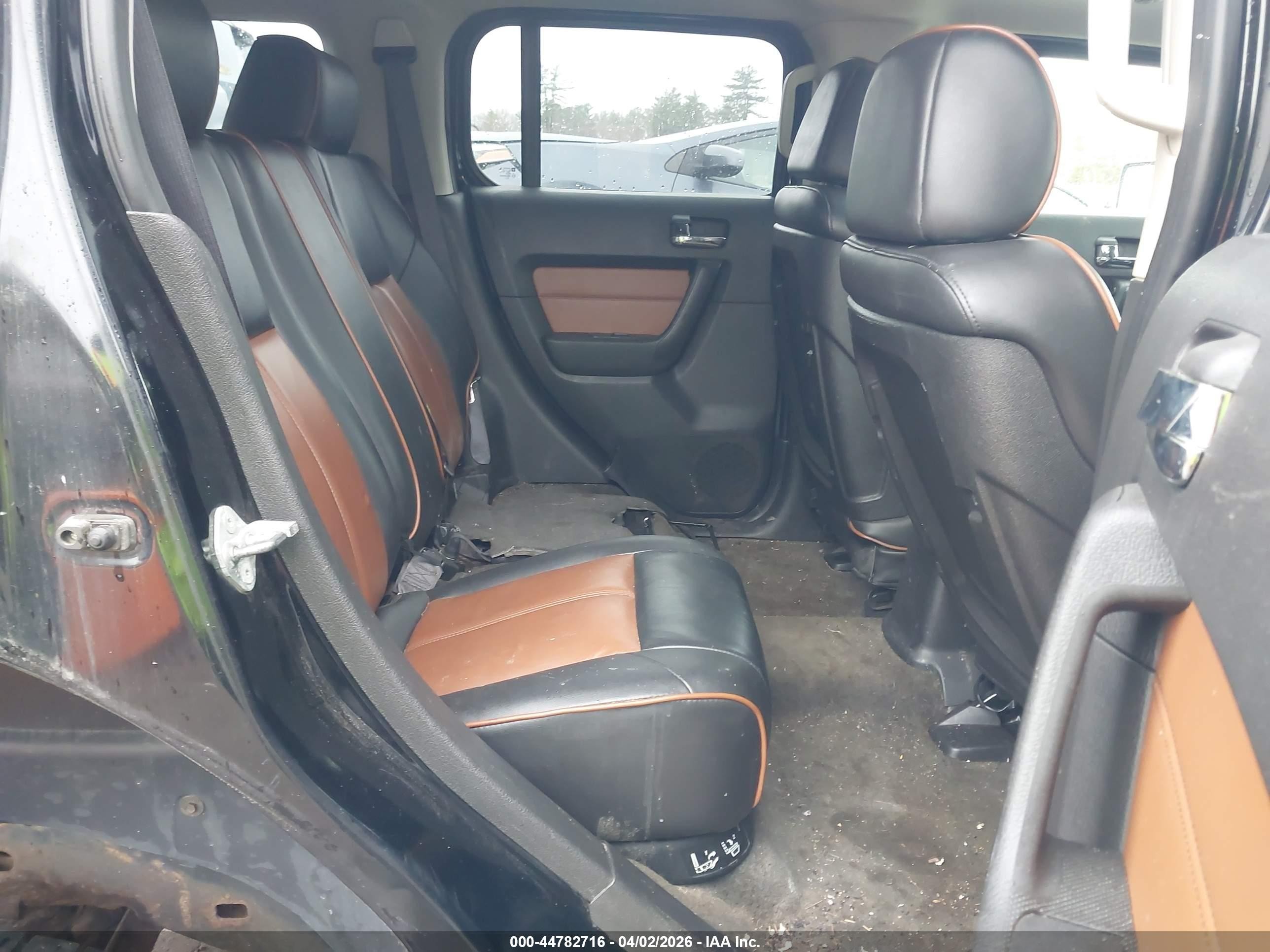 2006 Hummer H3 Suv   Black vin: 5GTDN136568162508