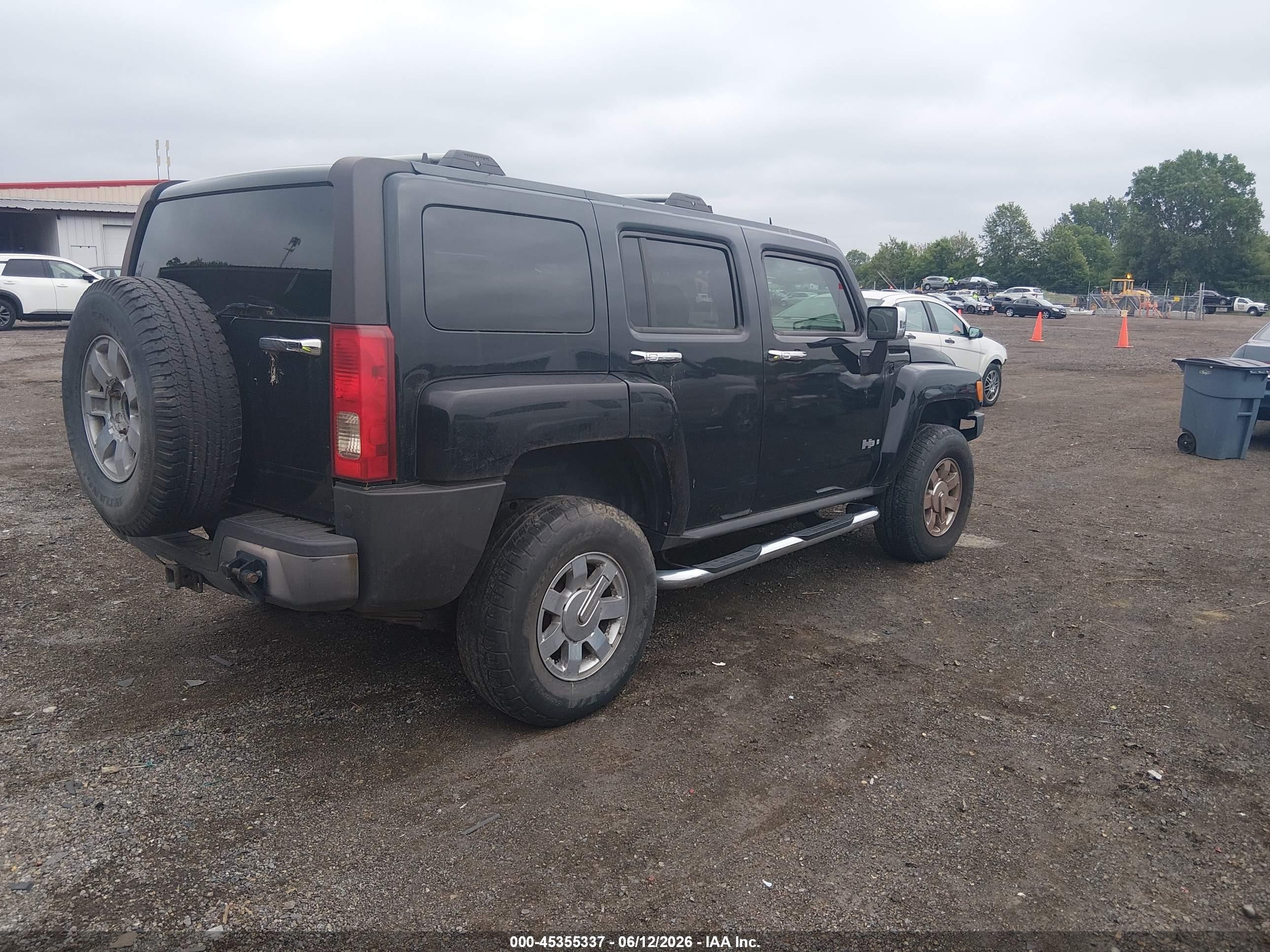 2006 Hummer H3 Suv   Black vin: 5GTDN136568189577