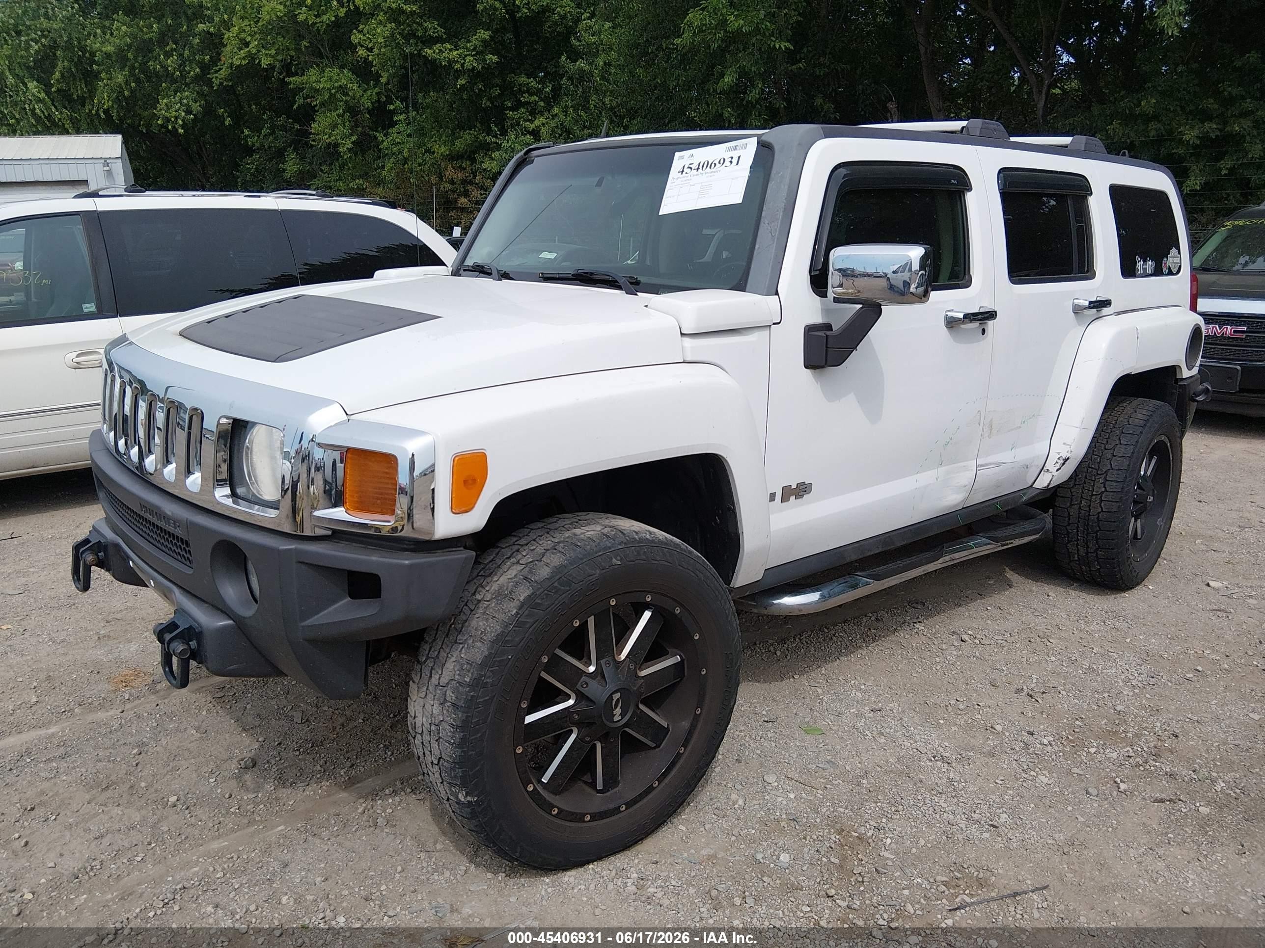 2006 Hummer H3 Suv   White vin: 5GTDN136668106786