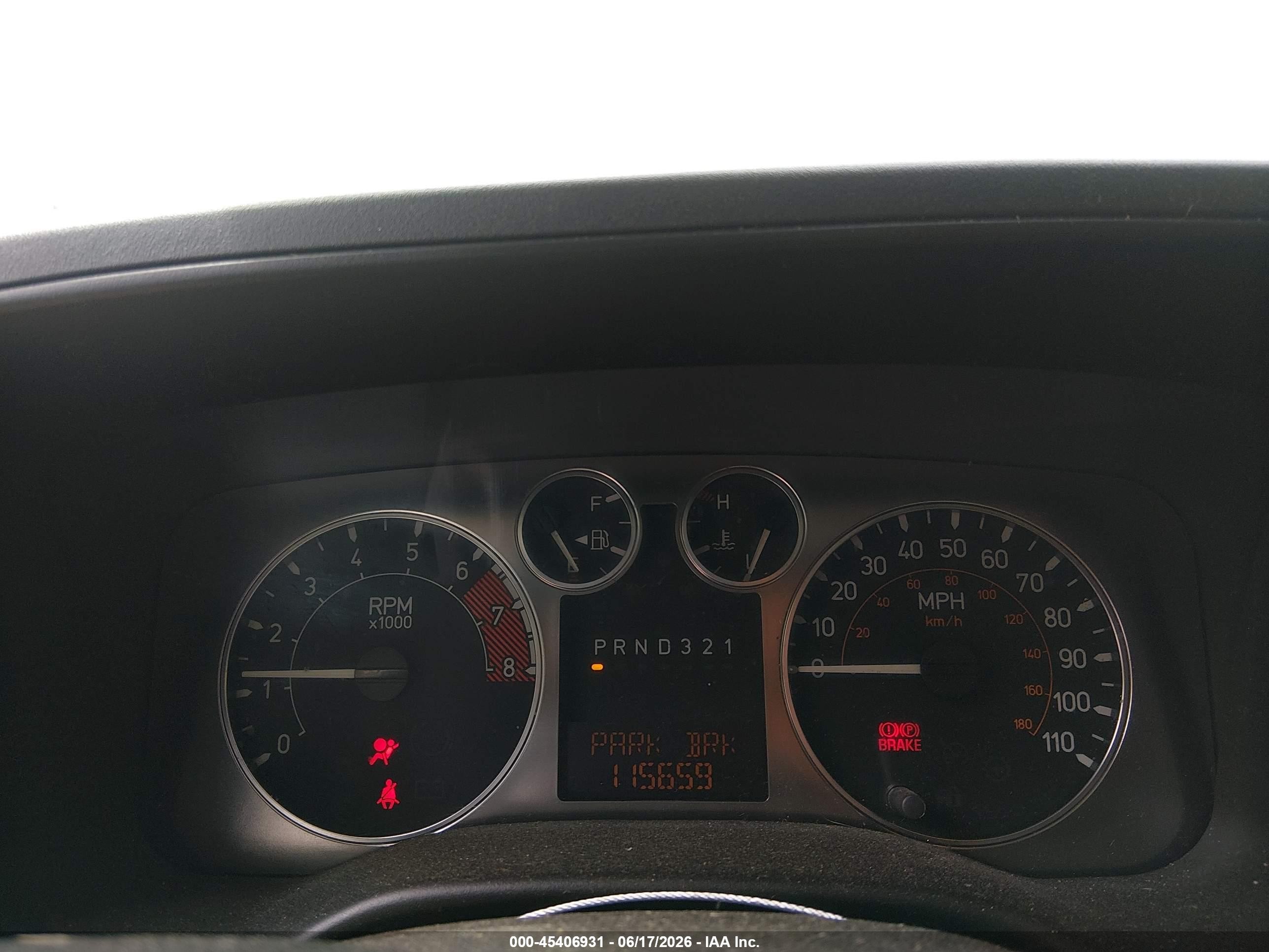 2006 Hummer H3 Suv   White vin: 5GTDN136668106786