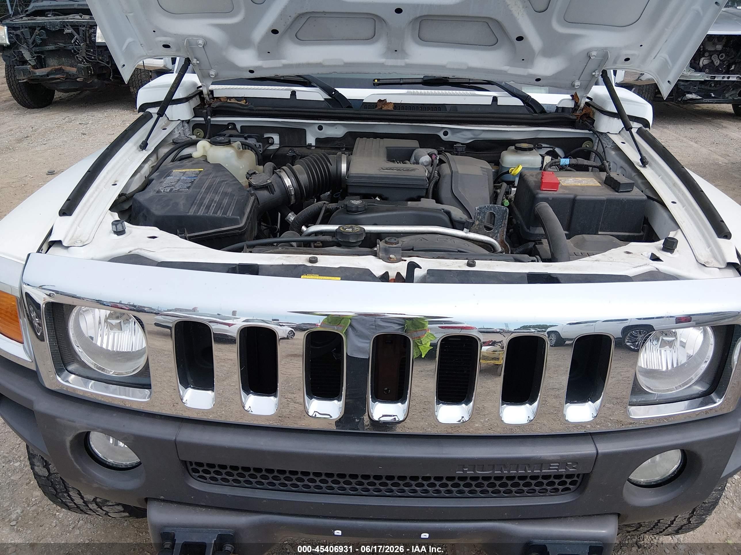 2006 Hummer H3 Suv   White vin: 5GTDN136668106786