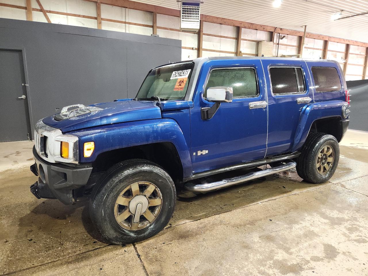 2006 Hummer H3 Blue vin: 5GTDN136668149492 Damage: Left Front Fender, Heavy Scratch, 2 To 3 Inches