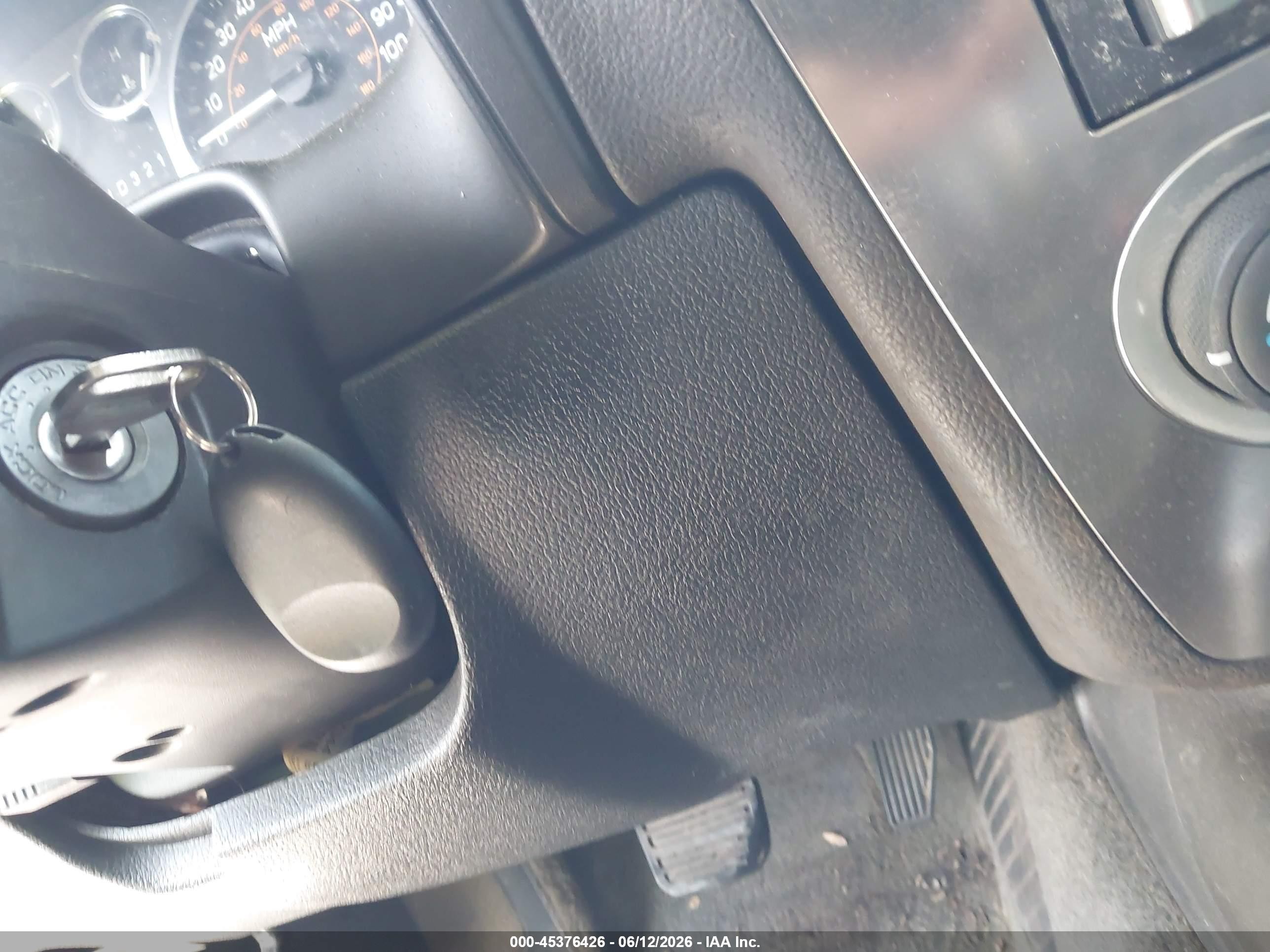2006 Hummer H3 Suv   White vin: 5GTDN136668196876