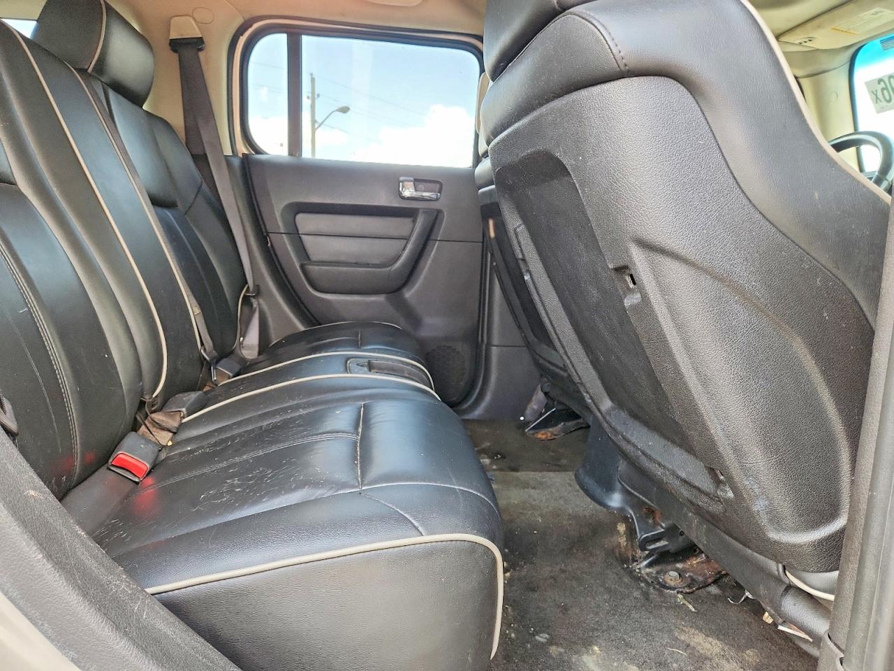 2006 Hummer H3 Gray vin: 5GTDN136668262407