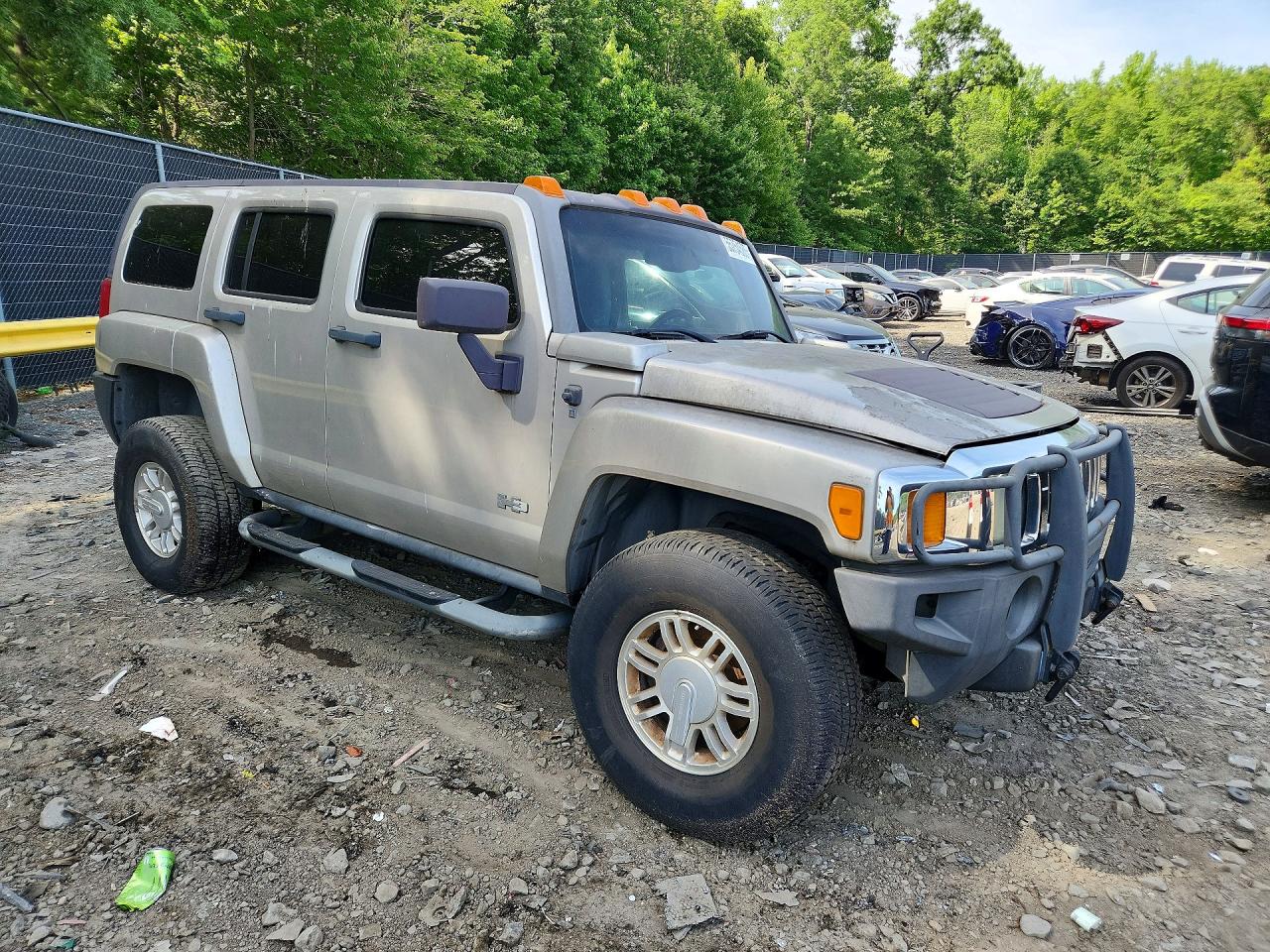 2006 Hummer H3 Silver vin: 5GTDN136668278459