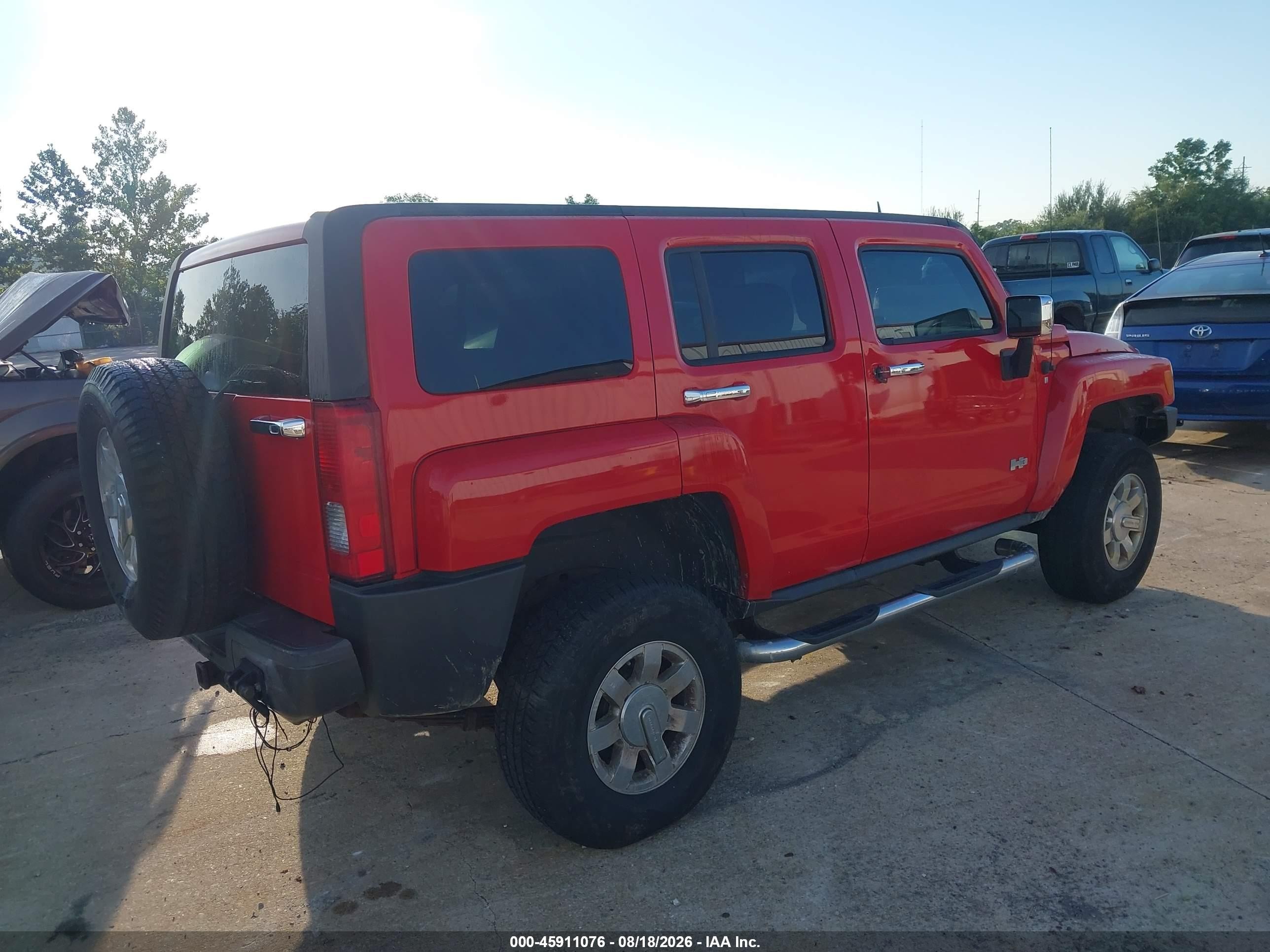 2006 Hummer H3 Suv   Red vin: 5GTDN136668308740