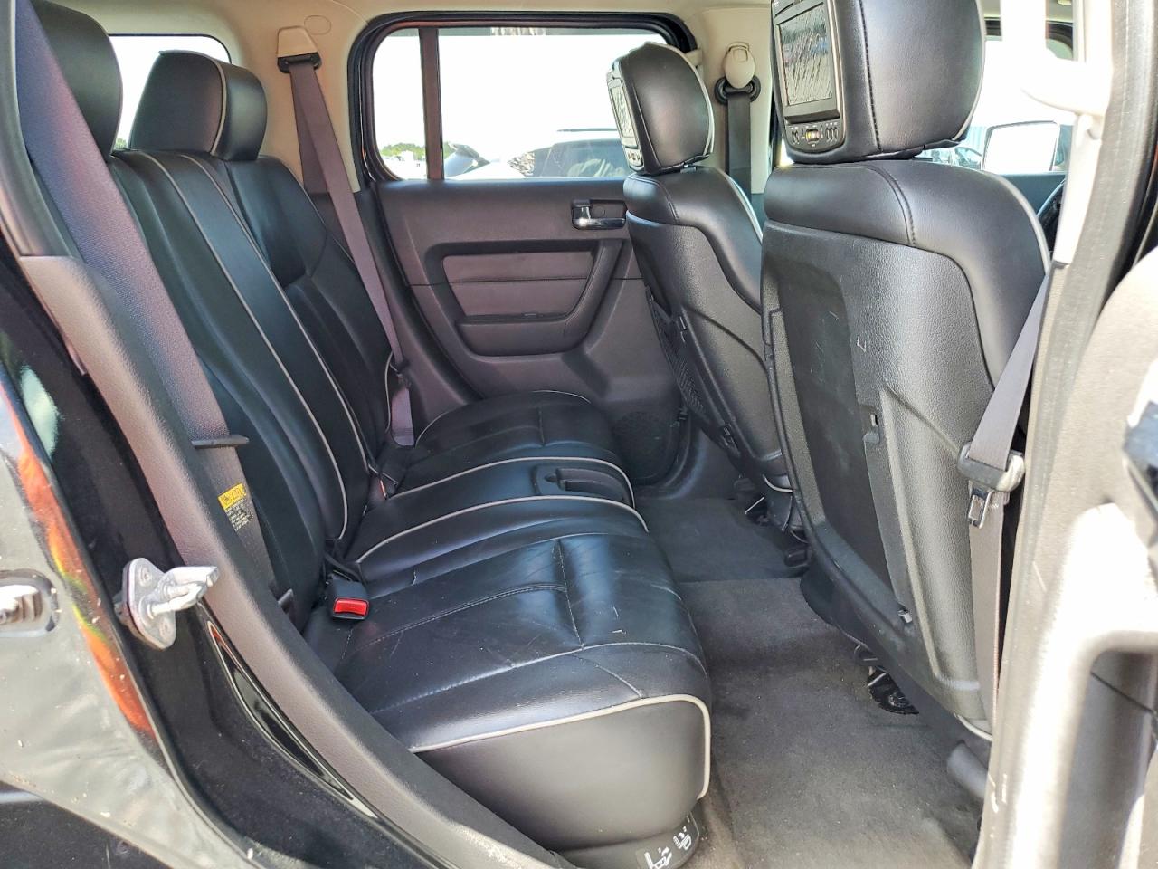 2006 Hummer H3 Black vin: 5GTDN136768128005