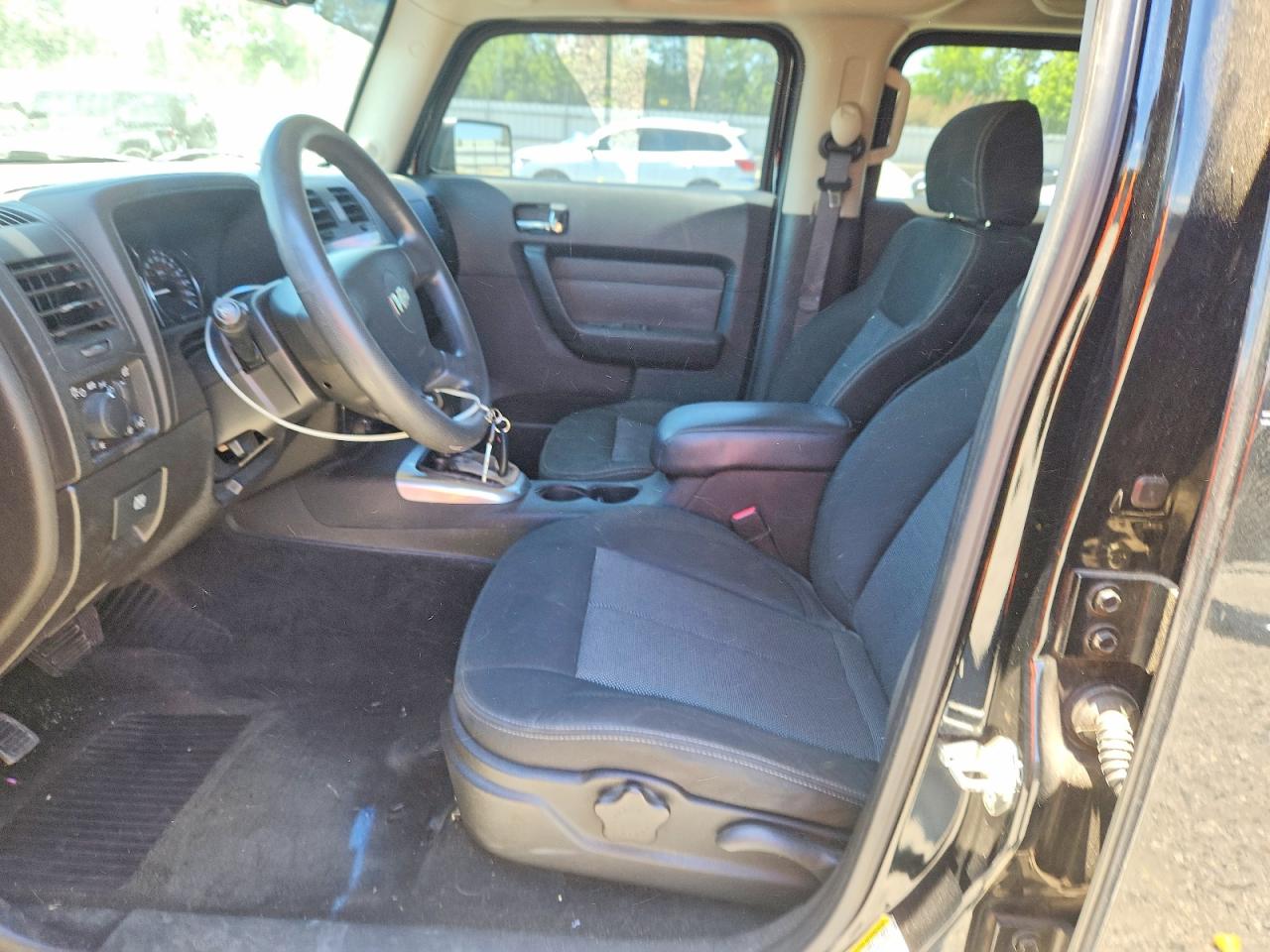 2006 Hummer H3 Black vin: 5GTDN136768153048