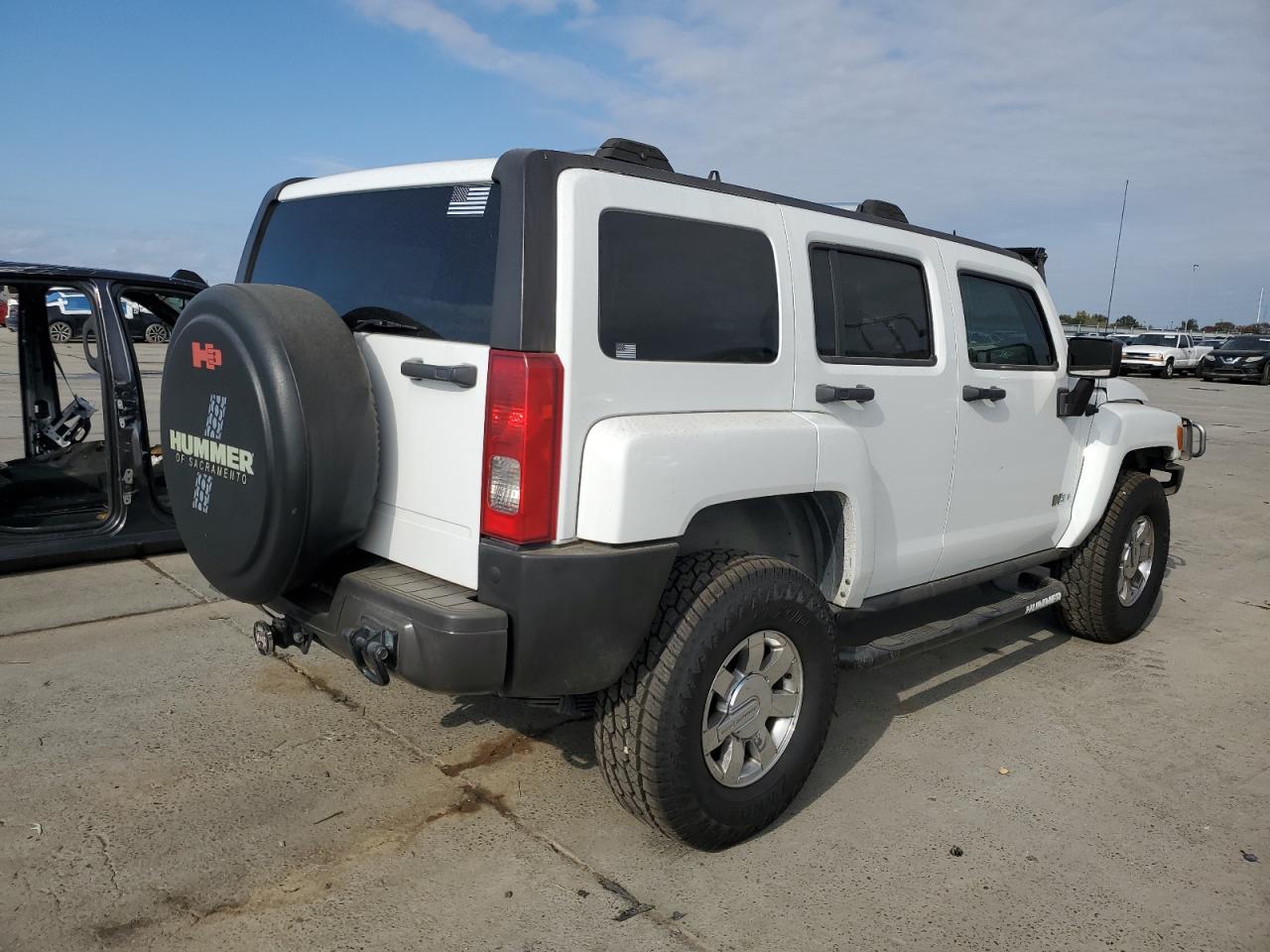 2006 Hummer H3 Белый vin: 5GTDN136768200370
