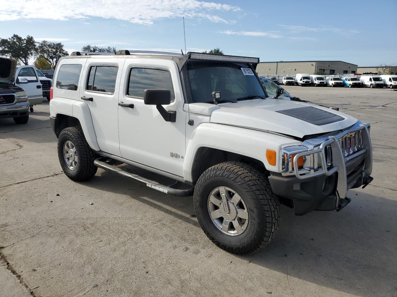 2006 Hummer H3 Белый vin: 5GTDN136768200370