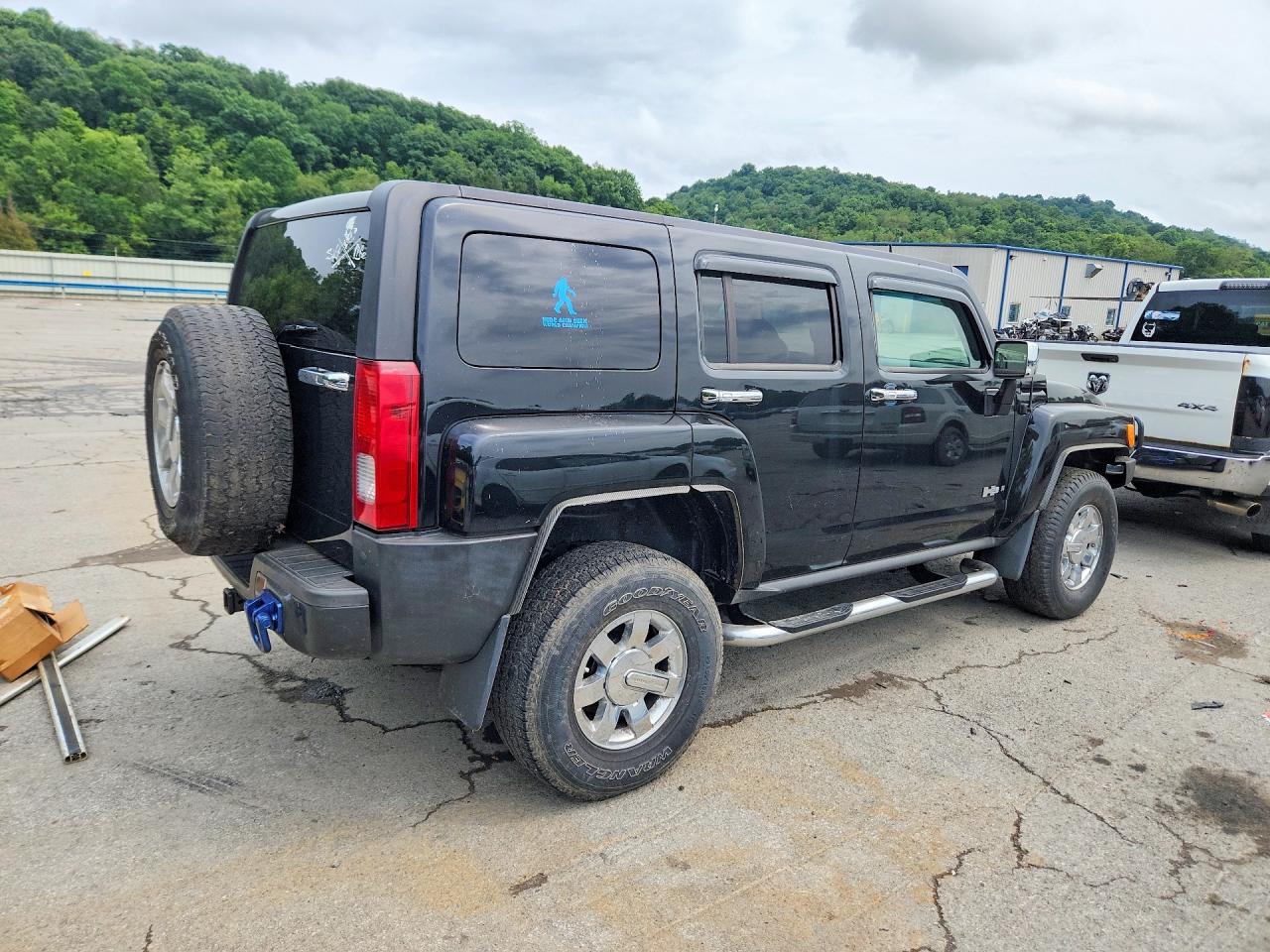 2006 Hummer H3 Black vin: 5GTDN136768203012