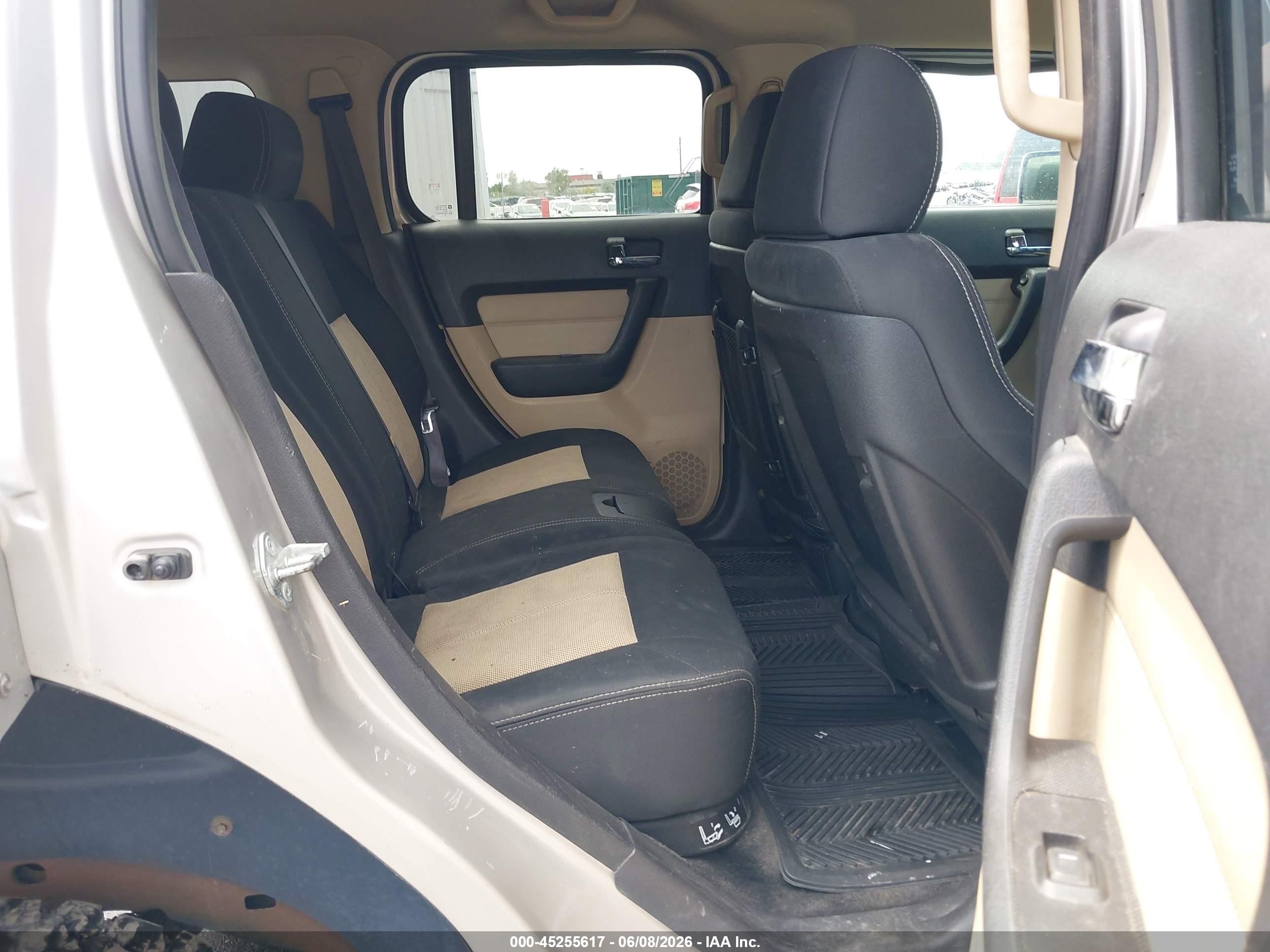 2006 Hummer H3 Suv   Beige vin: 5GTDN136768245406
