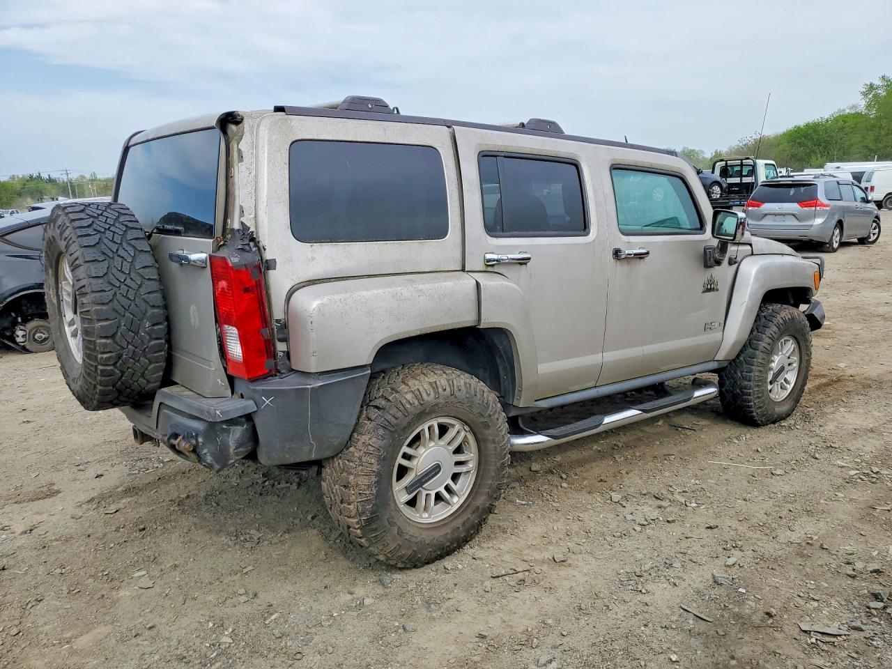 2006 Hummer H3 Beige vin: 5GTDN136868101685