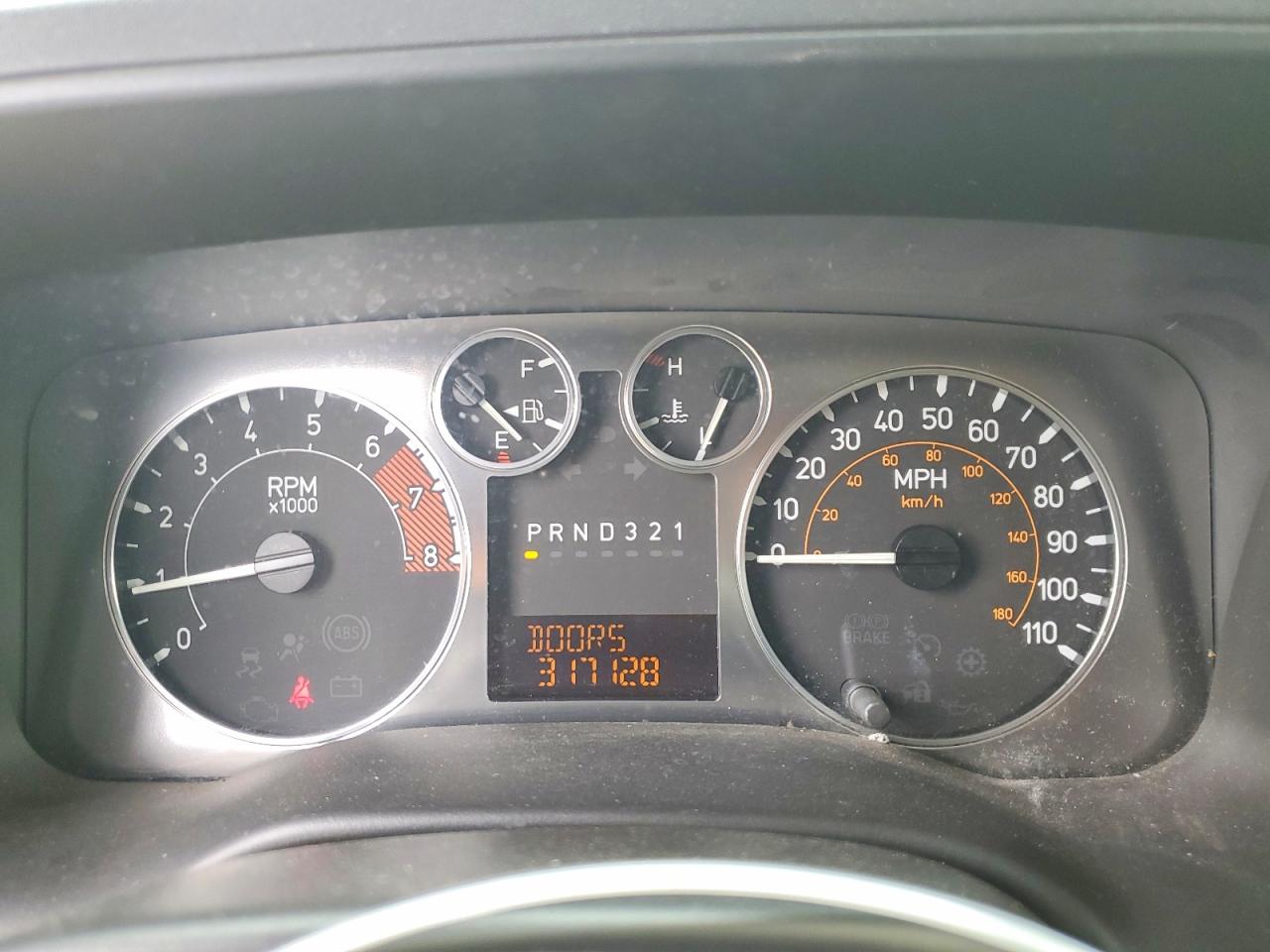 2006 Hummer H3 Beige vin: 5GTDN136868101685
