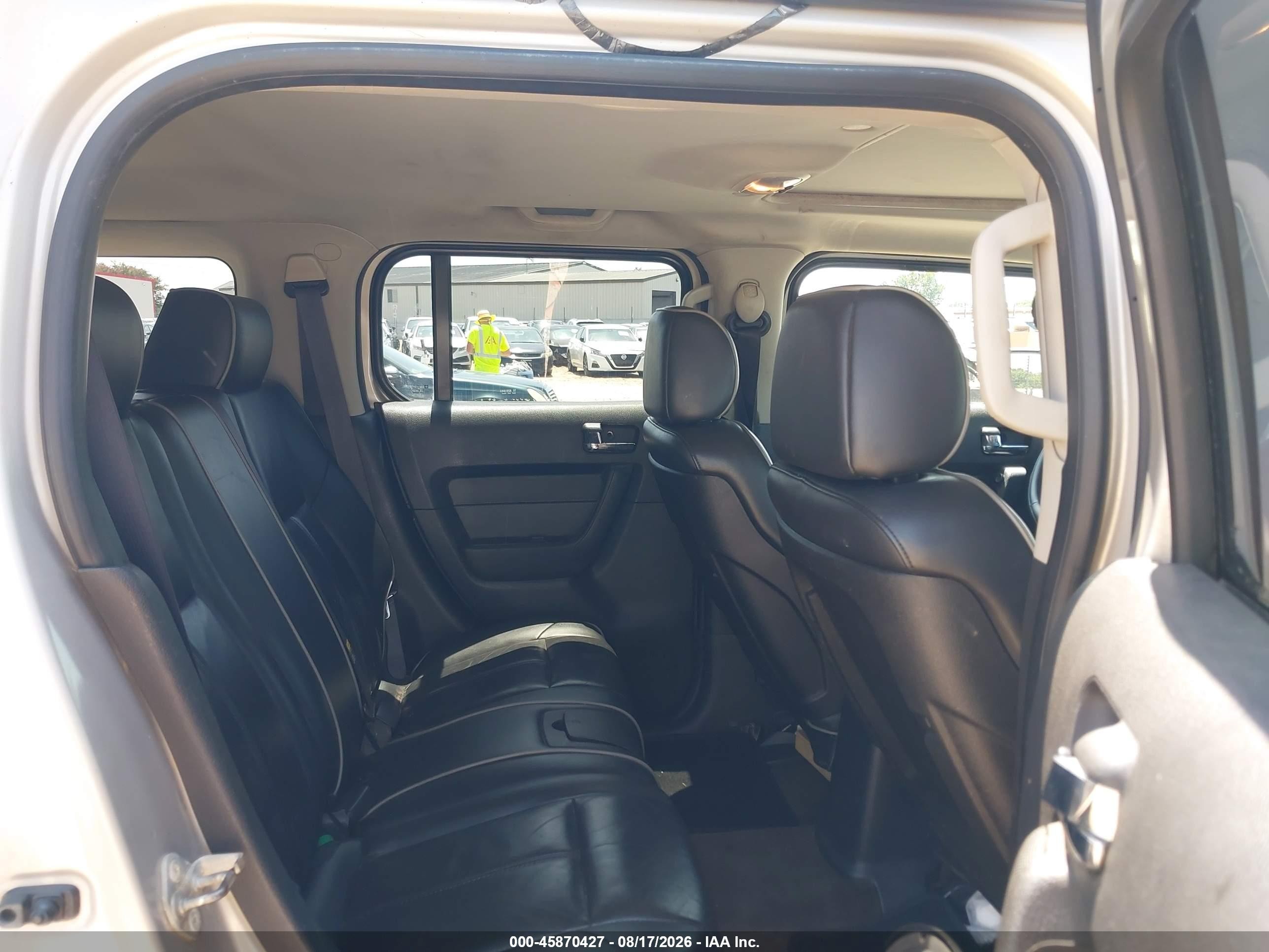 2006 Hummer H3 Suv   Silver vin: 5GTDN136868111486