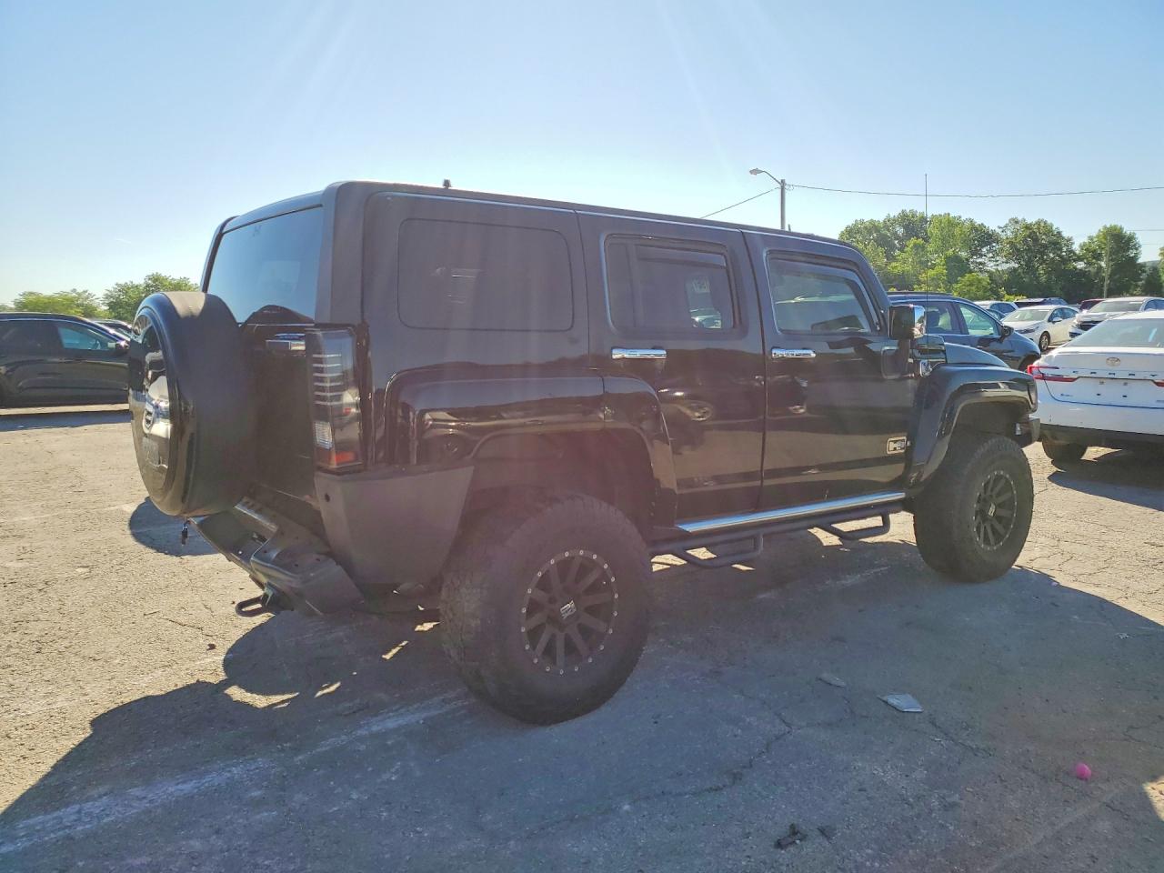 2006 Hummer H3 Black vin: 5GTDN136868131608