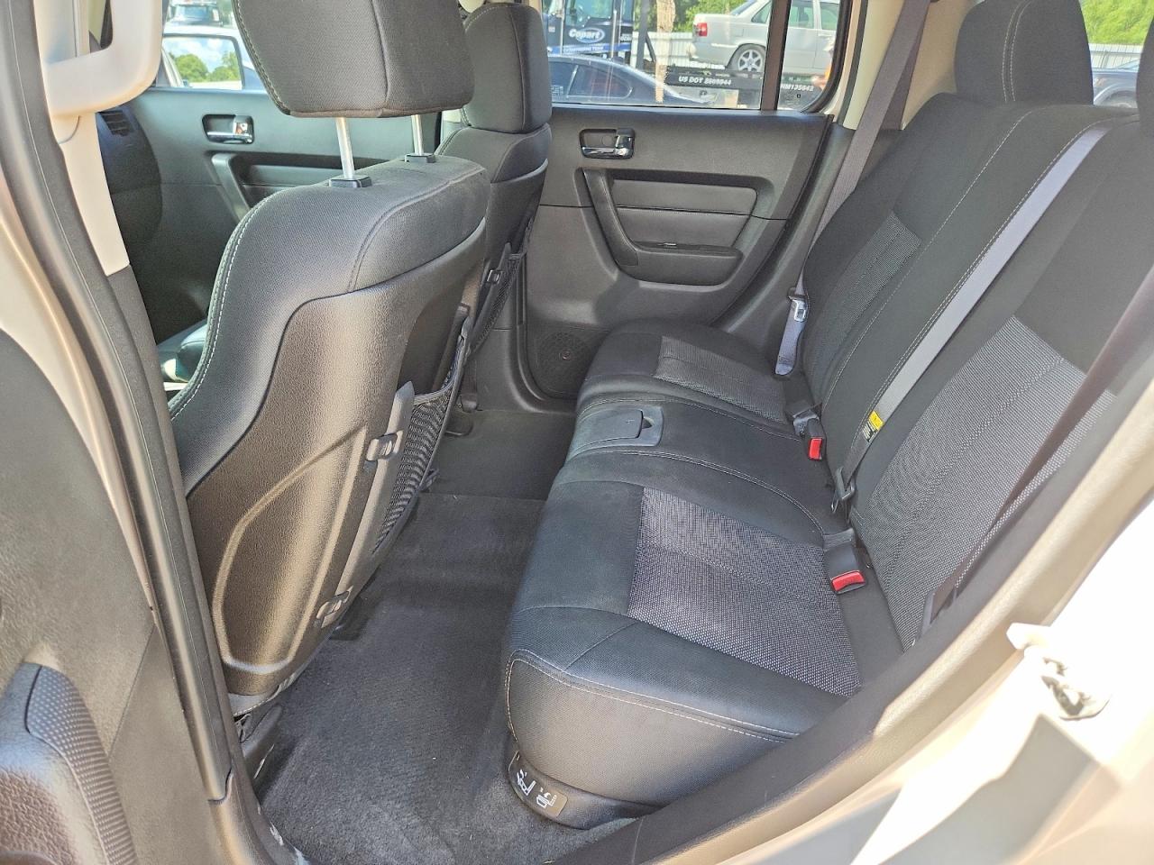 2006 Hummer H3 Gray vin: 5GTDN136868143497