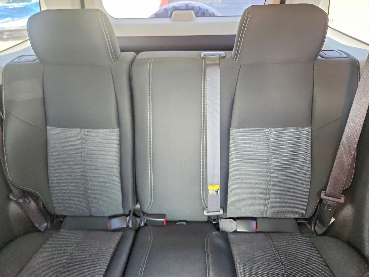 2006 Hummer H3 Gray vin: 5GTDN136868143497