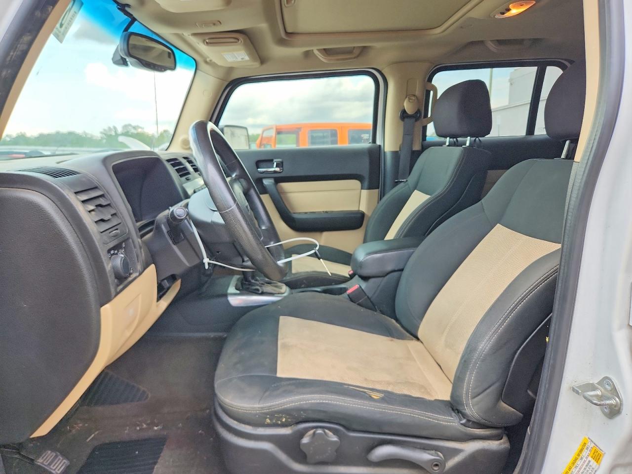 2006 Hummer H3 White vin: 5GTDN136868164477