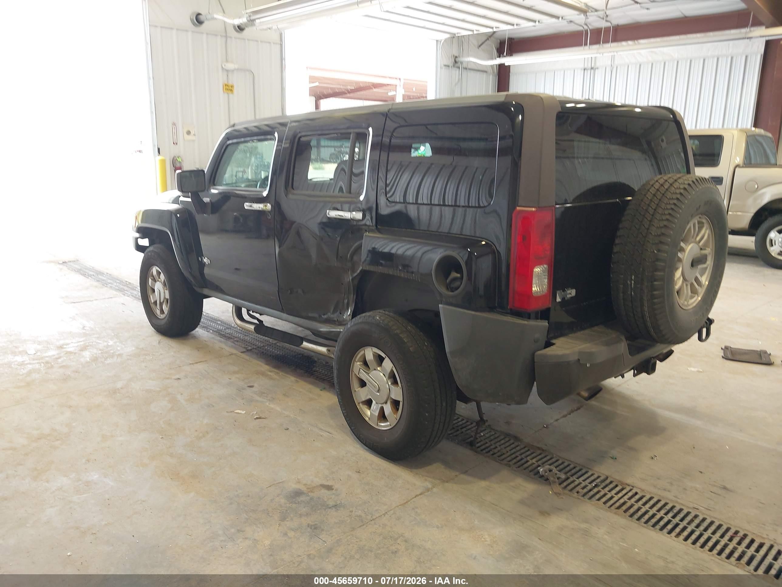 2006 Hummer H3 Suv   Black vin: 5GTDN136868173051