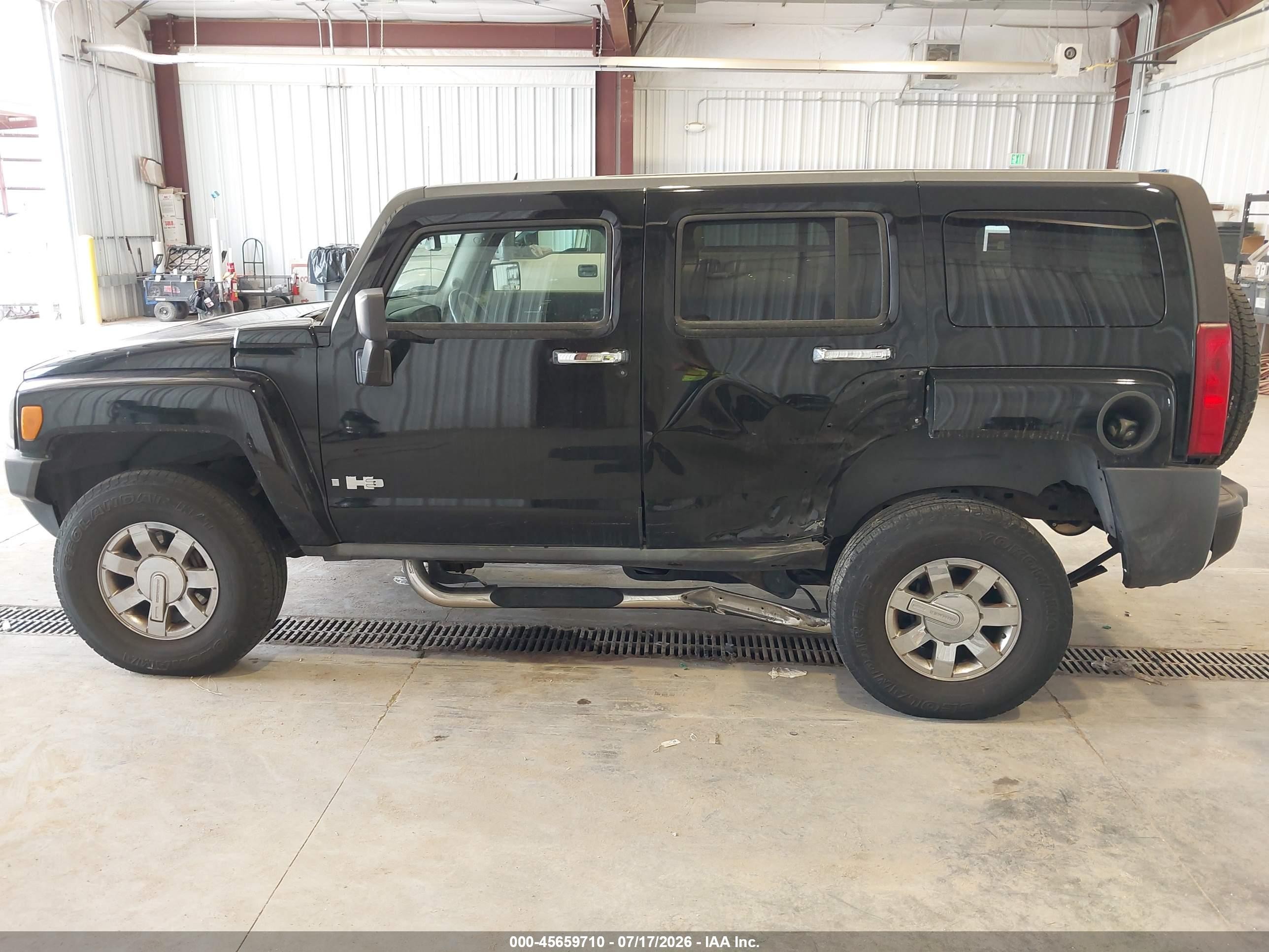 2006 Hummer H3 Suv   Black vin: 5GTDN136868173051