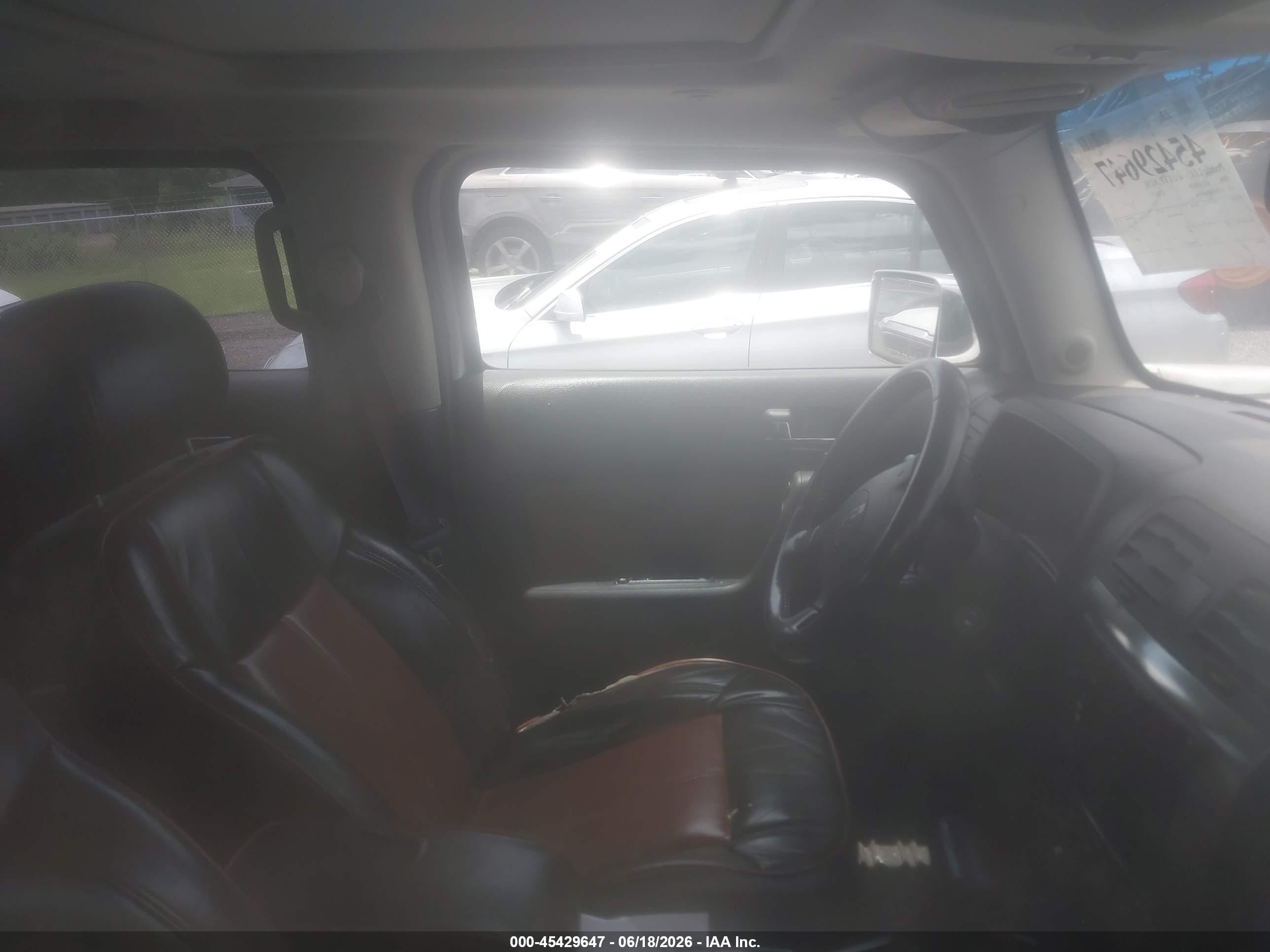 2006 Hummer H3 Suv   White vin: 5GTDN136868244300