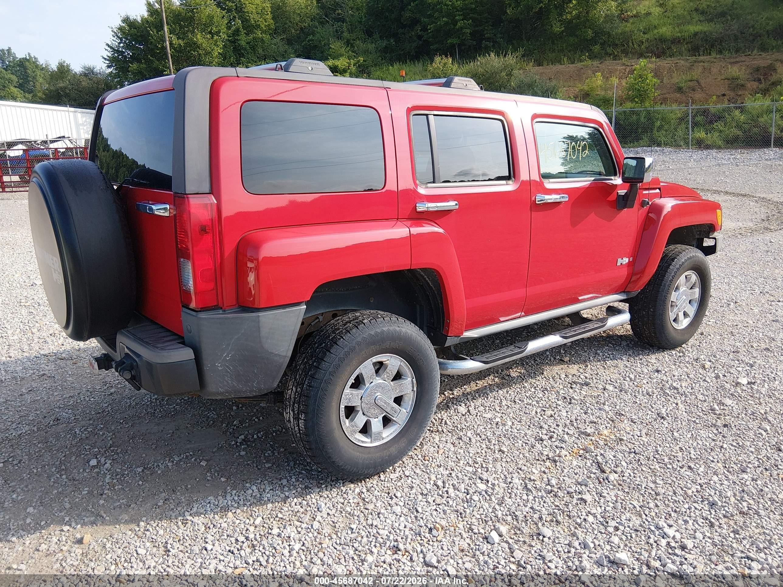 2006 Hummer H3 Suv   Red vin: 5GTDN136968116566