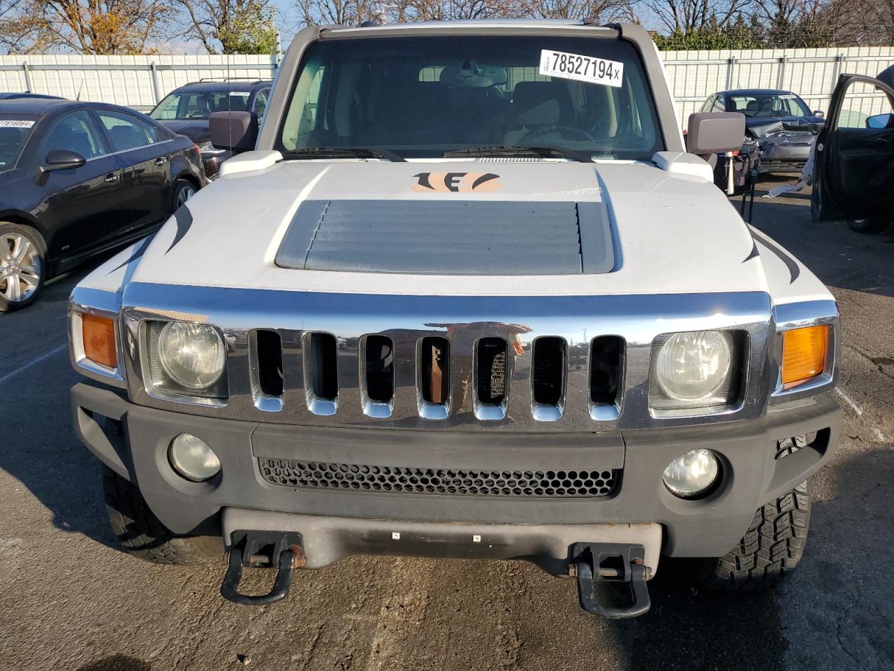 2006 Hummer H3 Белый vin: 5GTDN136968122884