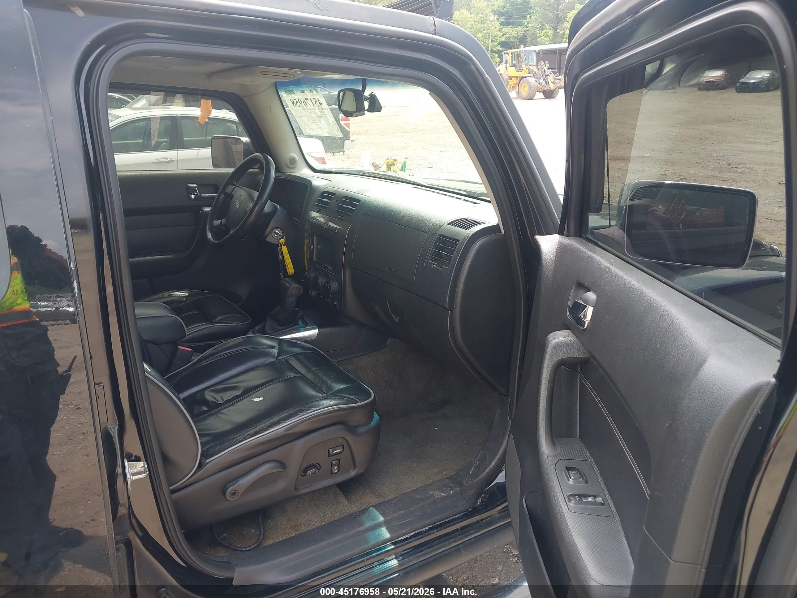 2006 Hummer H3 Suv   Black vin: 5GTDN136X68162455