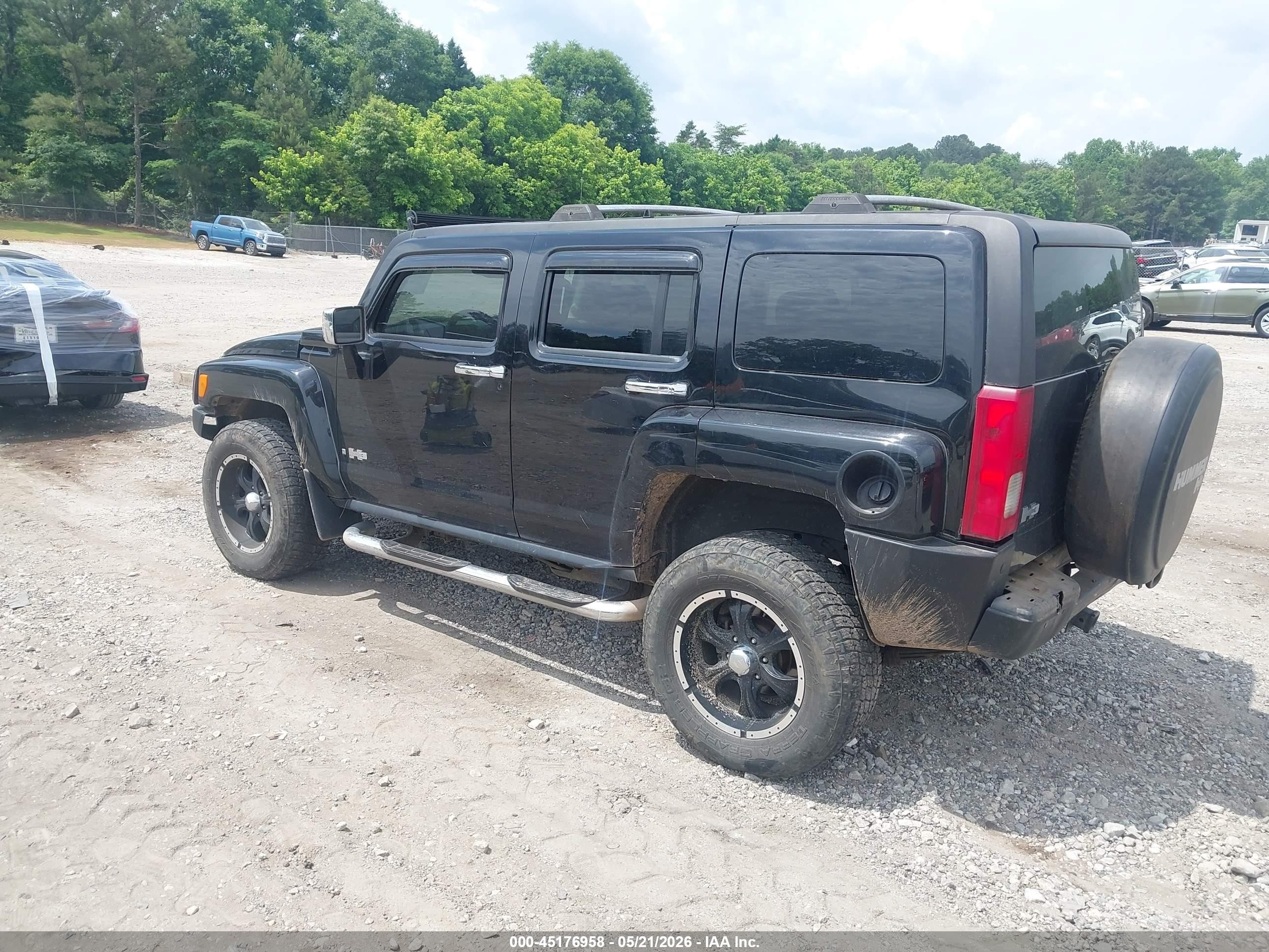 2006 Hummer H3 Suv   Black vin: 5GTDN136X68162455