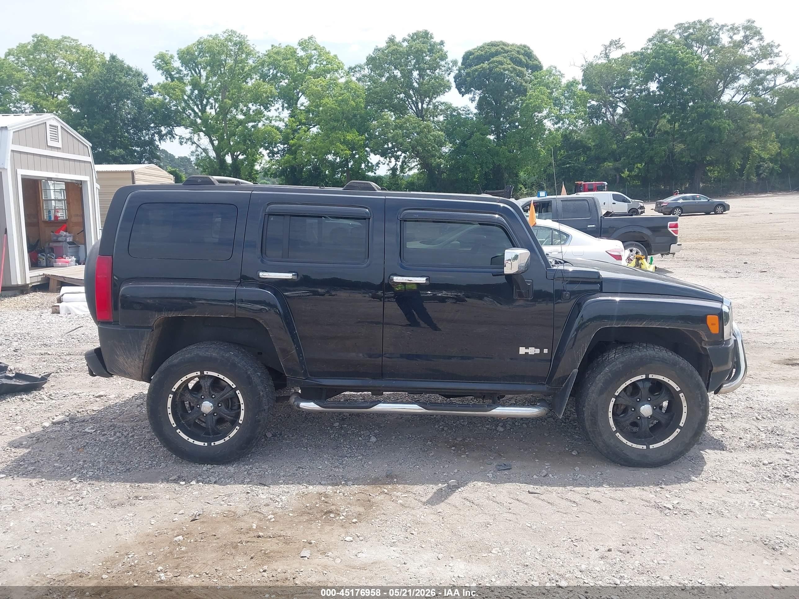 2006 Hummer H3 Suv   Black vin: 5GTDN136X68162455