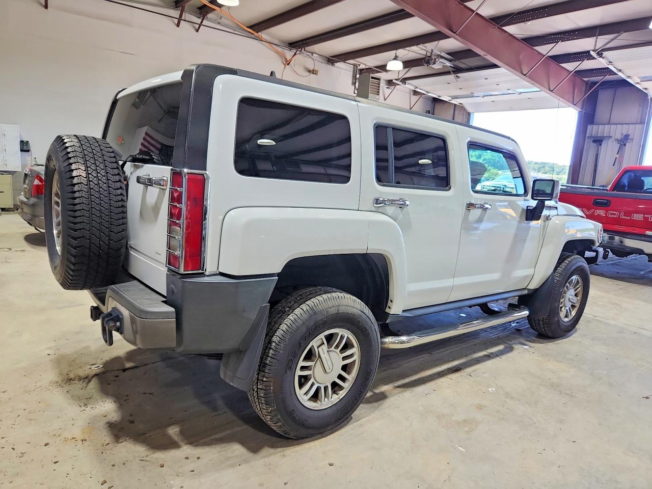 2006 Hummer H3 White vin: 5GTDN136X68176095
