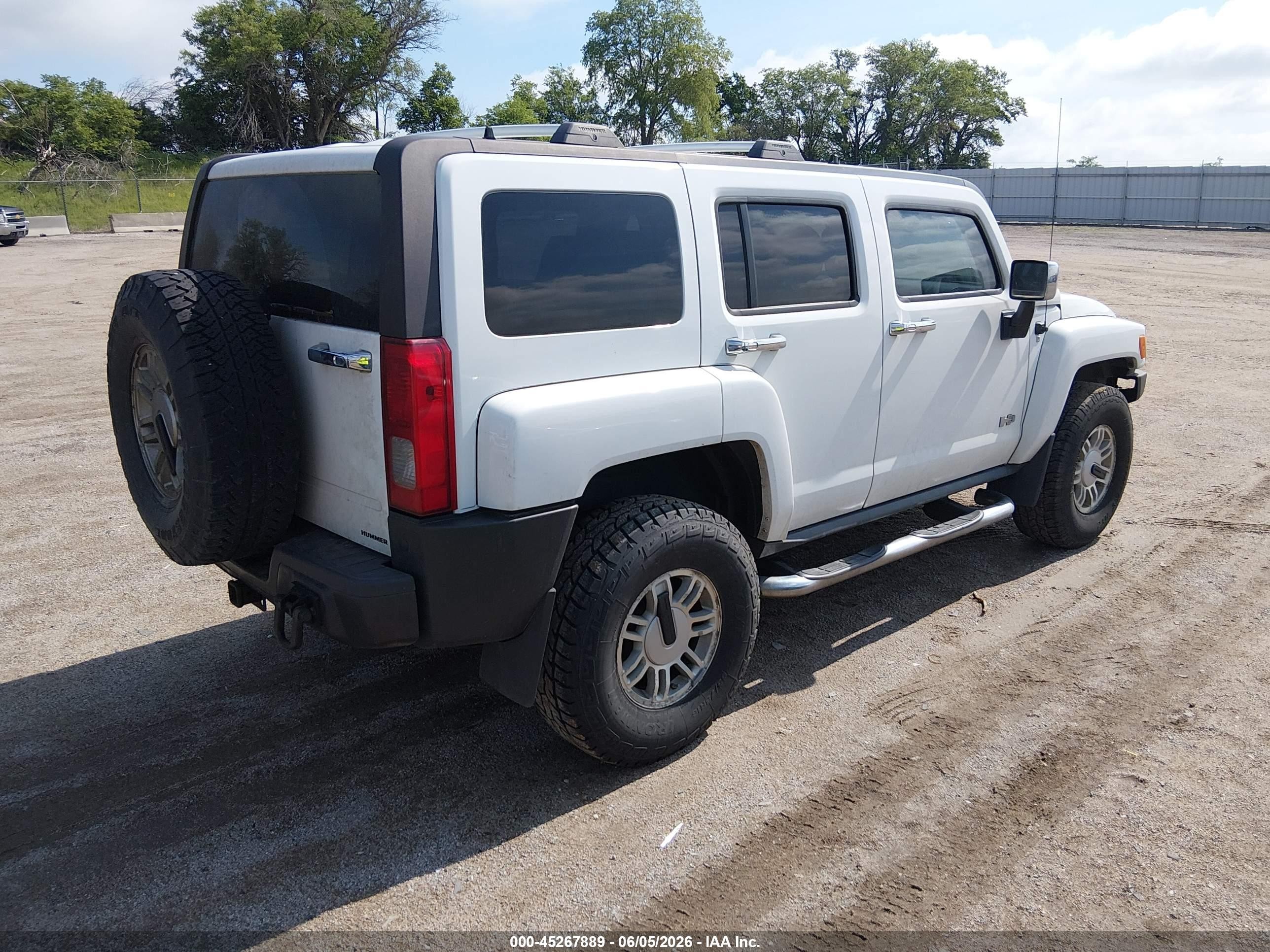 2006 Hummer H3 Suv White vin: 5GTDN136X68207491