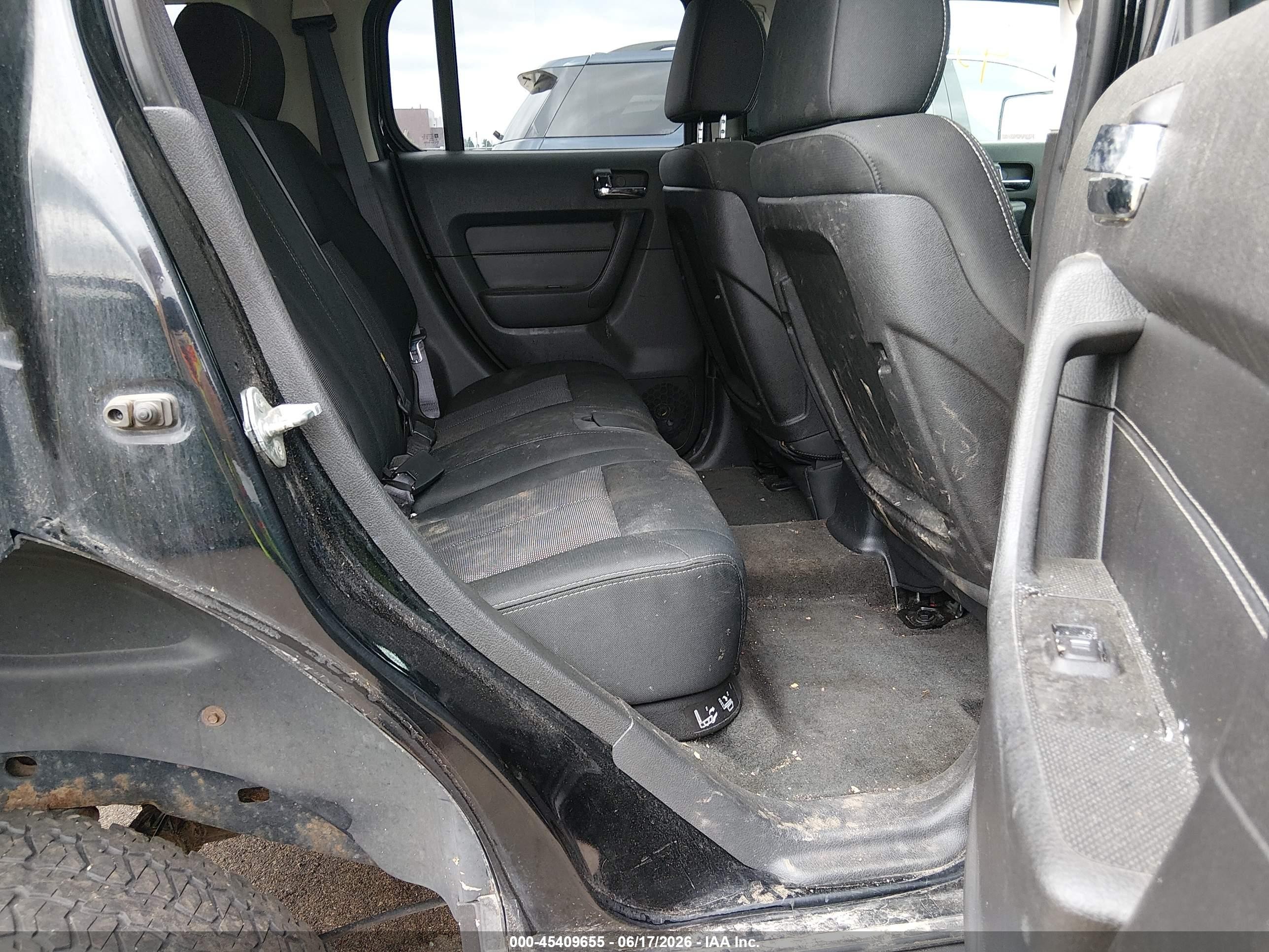 2006 Hummer H3 Suv   Black vin: 5GTDN136X68304531