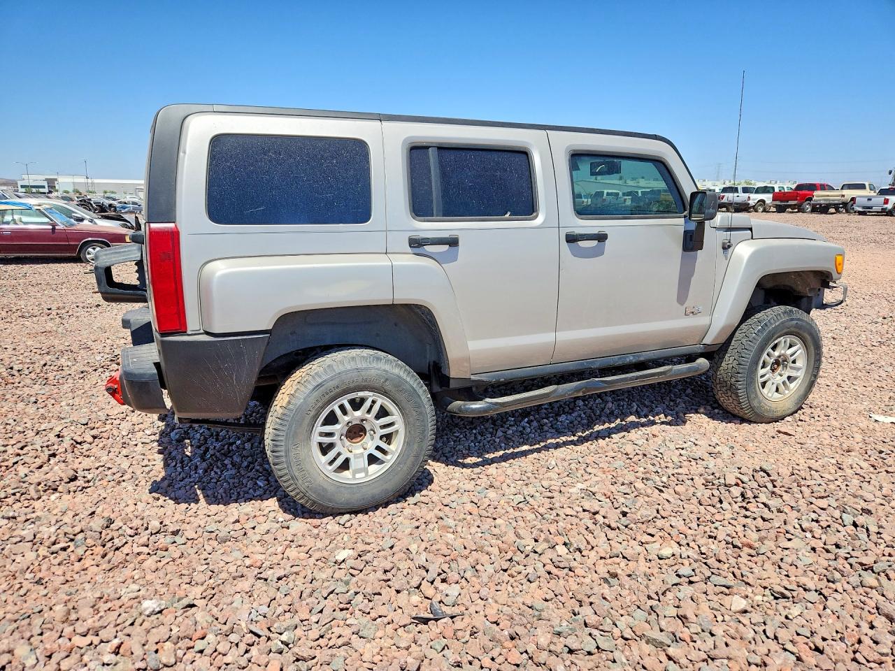 2007 Hummer H3 Silver vin: 5GTDN13E178136805