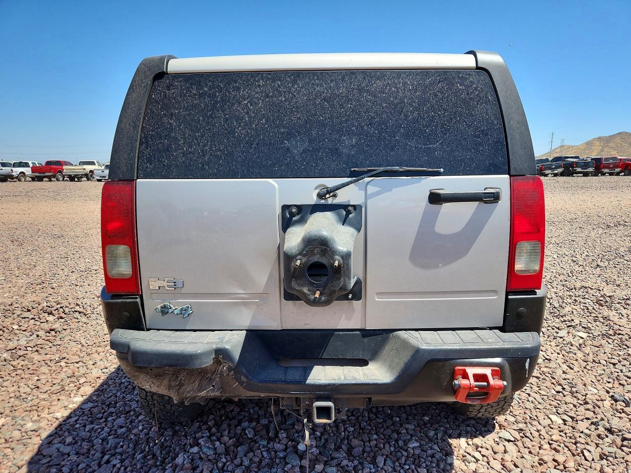 2007 Hummer H3 Silver vin: 5GTDN13E178136805