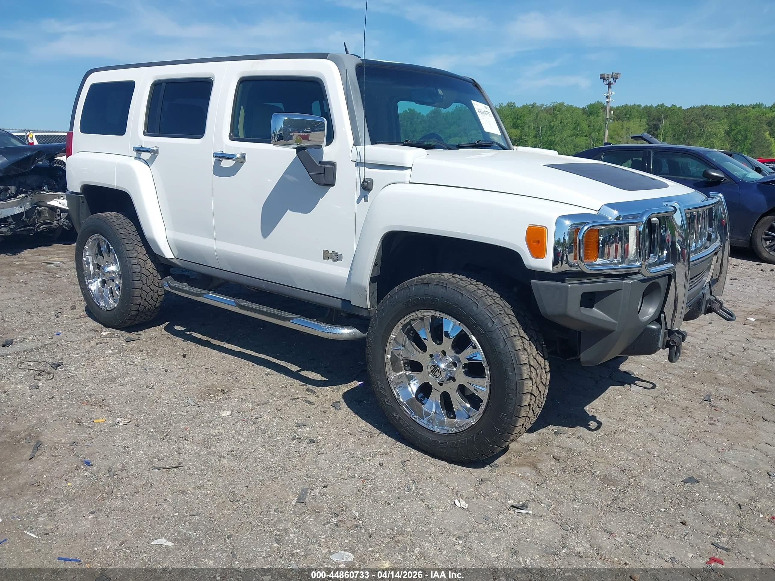 2007 Hummer H3 Suv   White vin: 5GTDN13E178203290